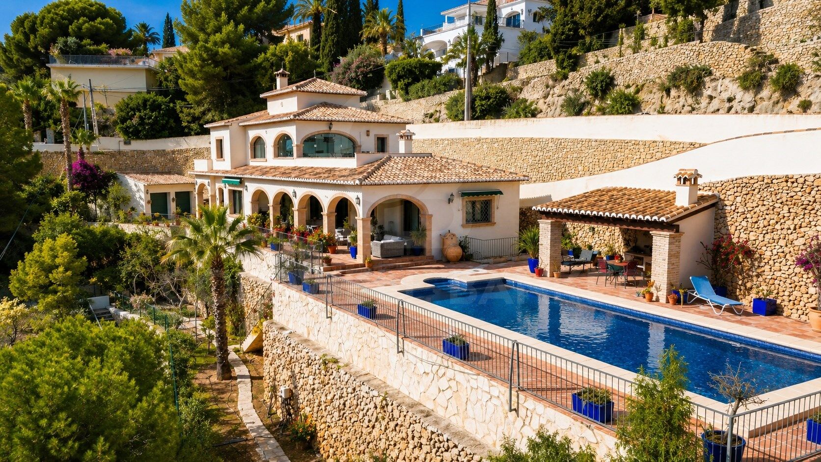 VILLA BENISSA DE ESTILO CLÁSICO - VISTA PANORÁMICA