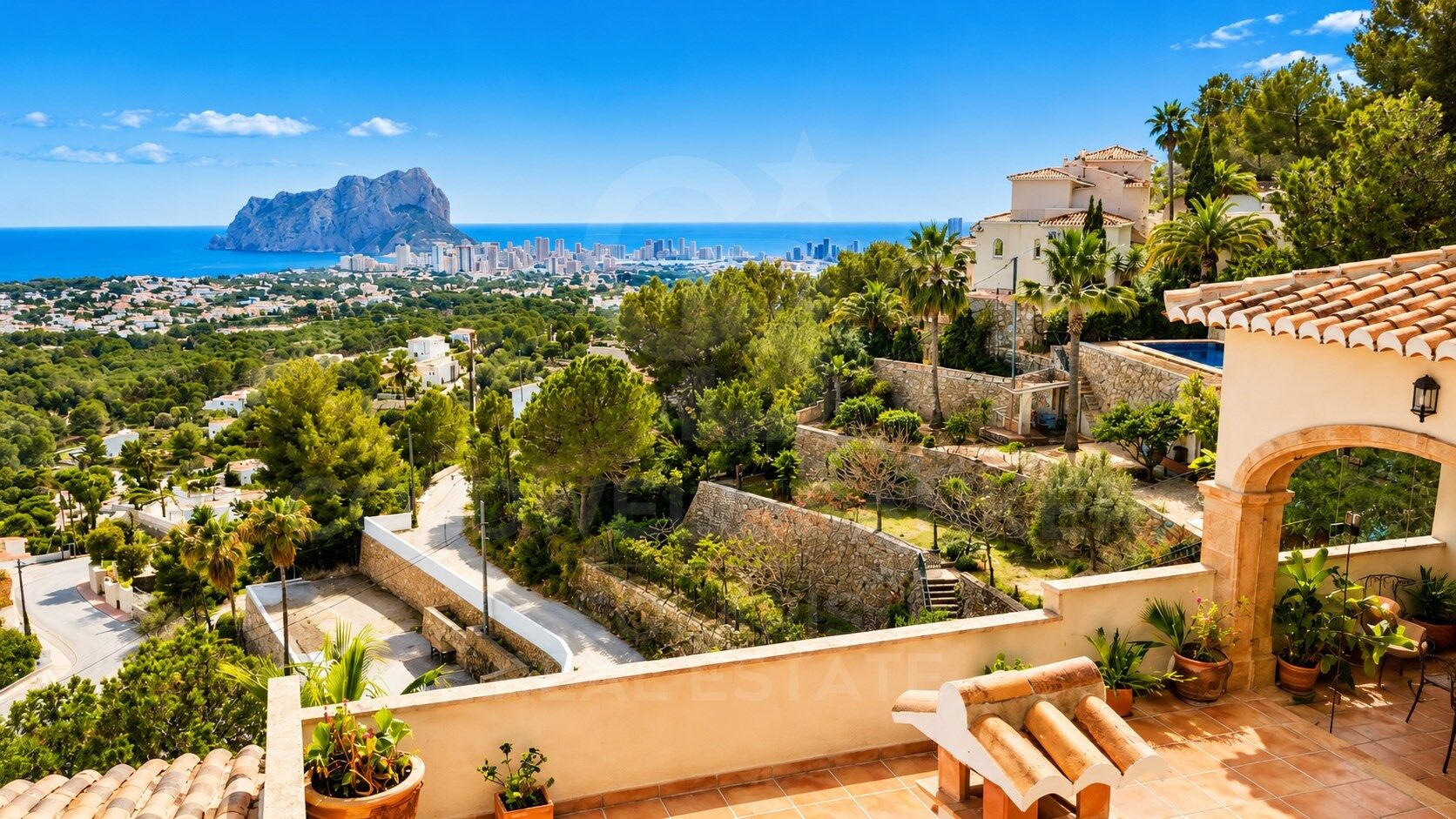 VILLA BENISSA DE ESTILO CLÁSICO - VISTA PANORÁMICA