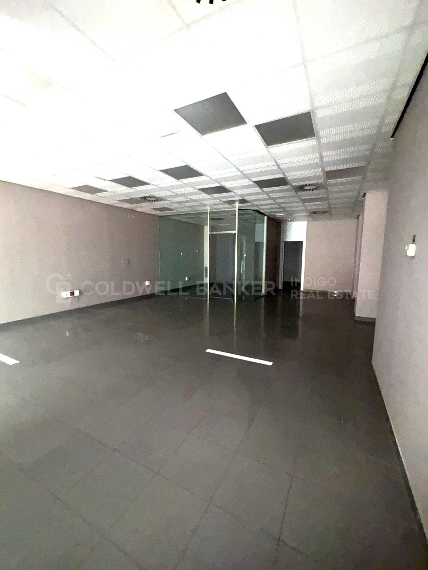 ¡Impulsa tu negocio en una ubicación privilegiada en el centro de Vigo!
