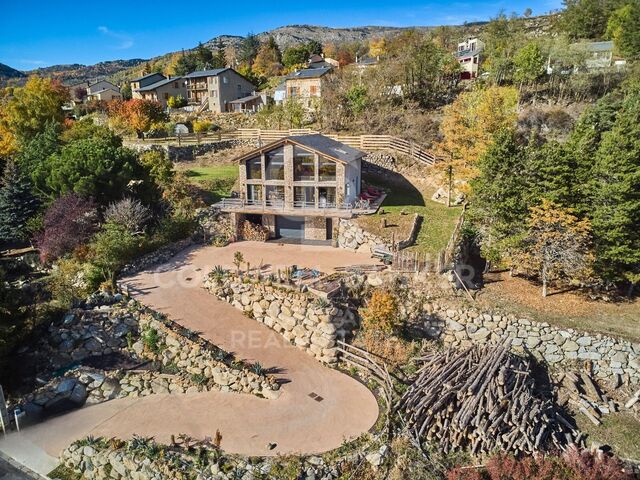 House with panoramic views