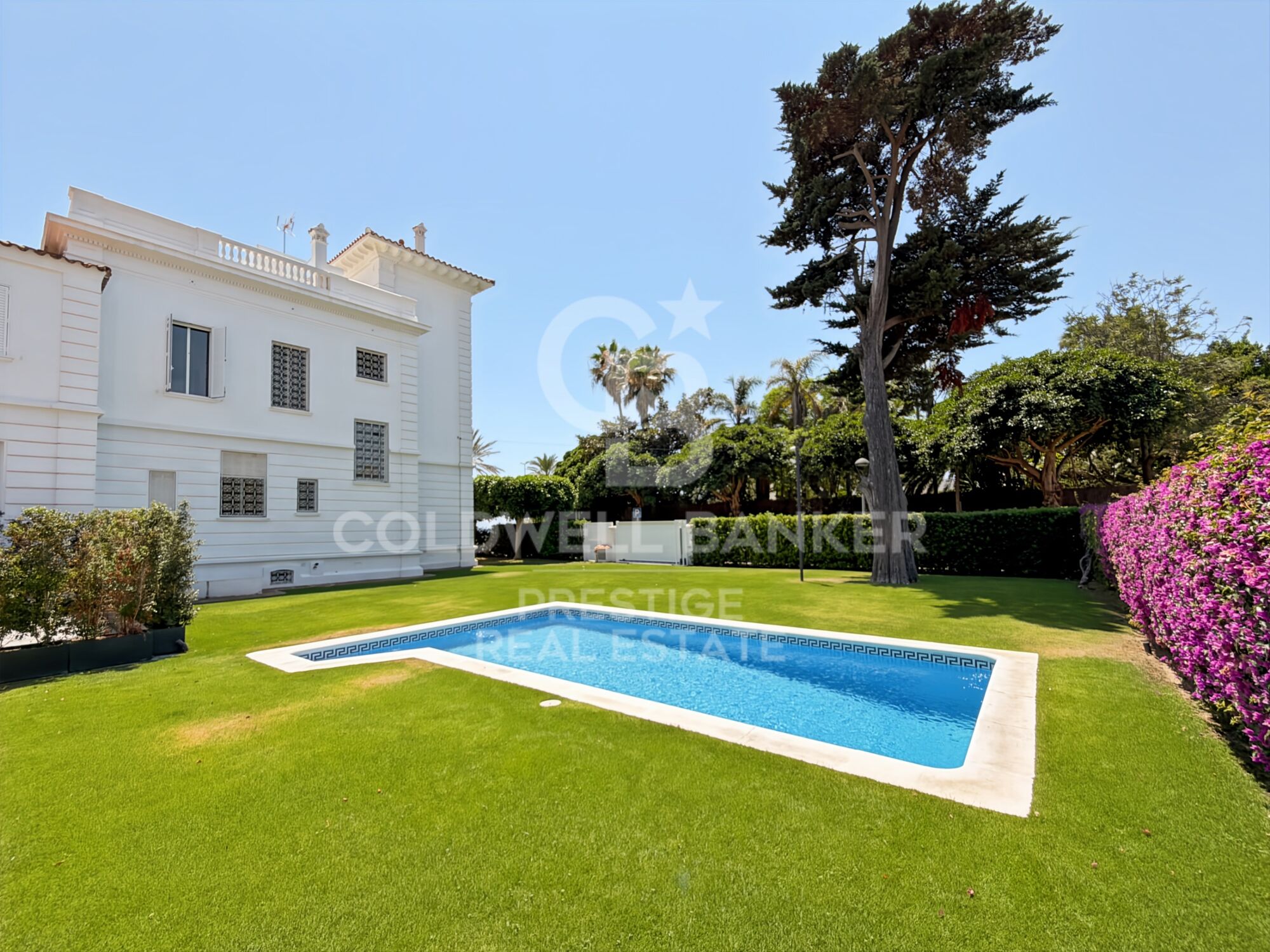 Villa histórica de lujo en primera línea de mar en Sitges · Terramar
