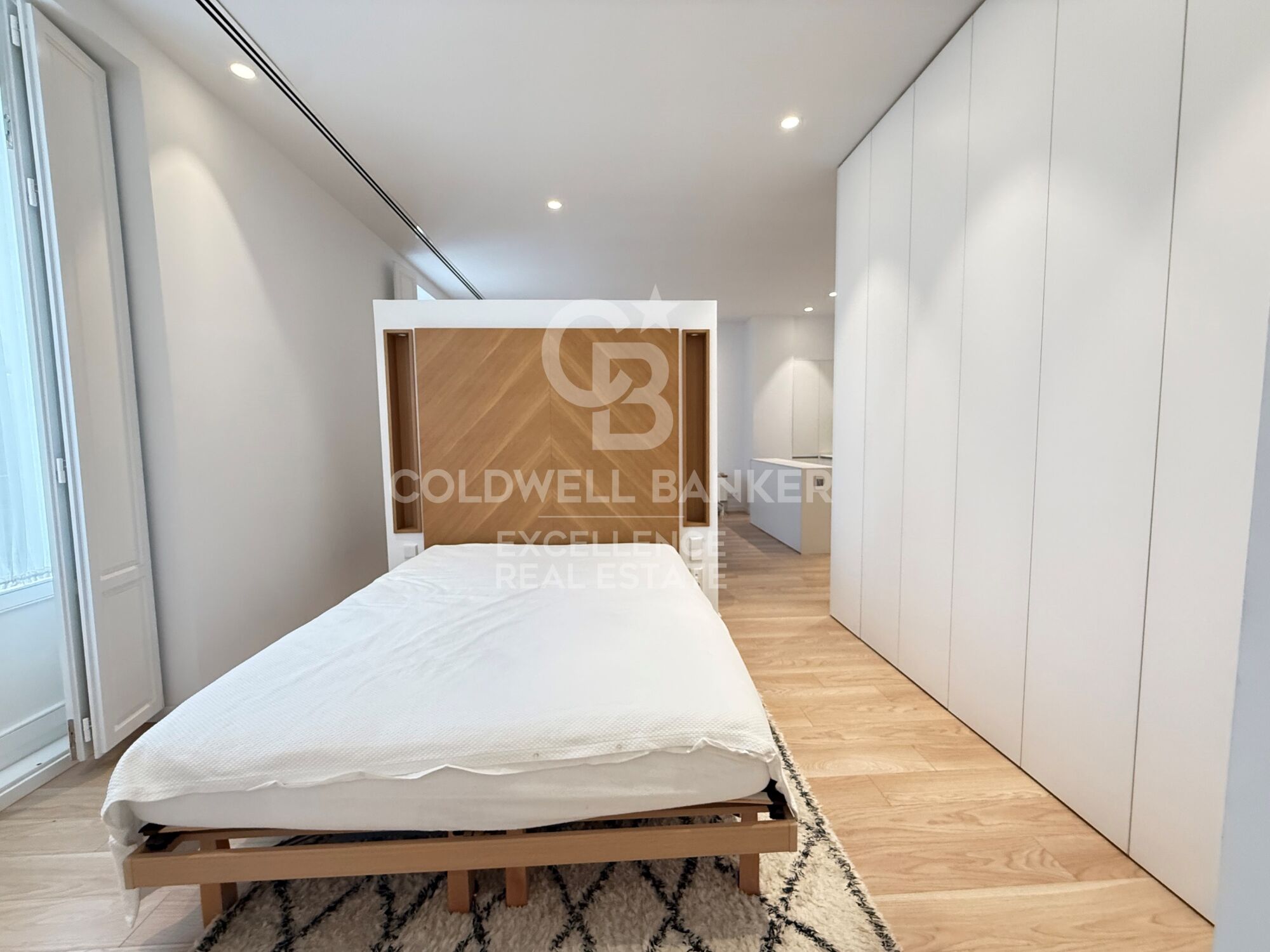 Exklusives Designer-Loft zur Miete im Herzen von Valencia, neben der Plaza de la Reina