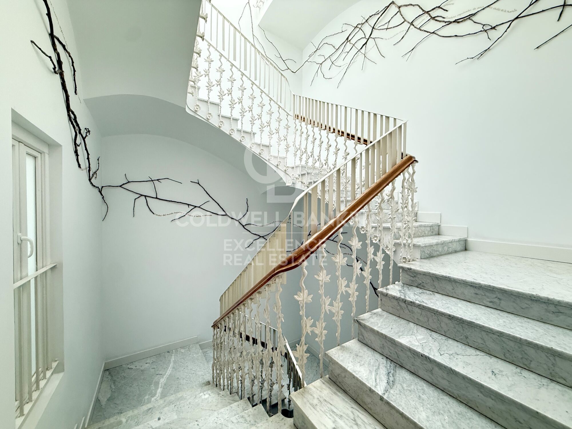 Exklusives Designer-Loft zur Miete im Herzen von Valencia, neben der Plaza de la Reina