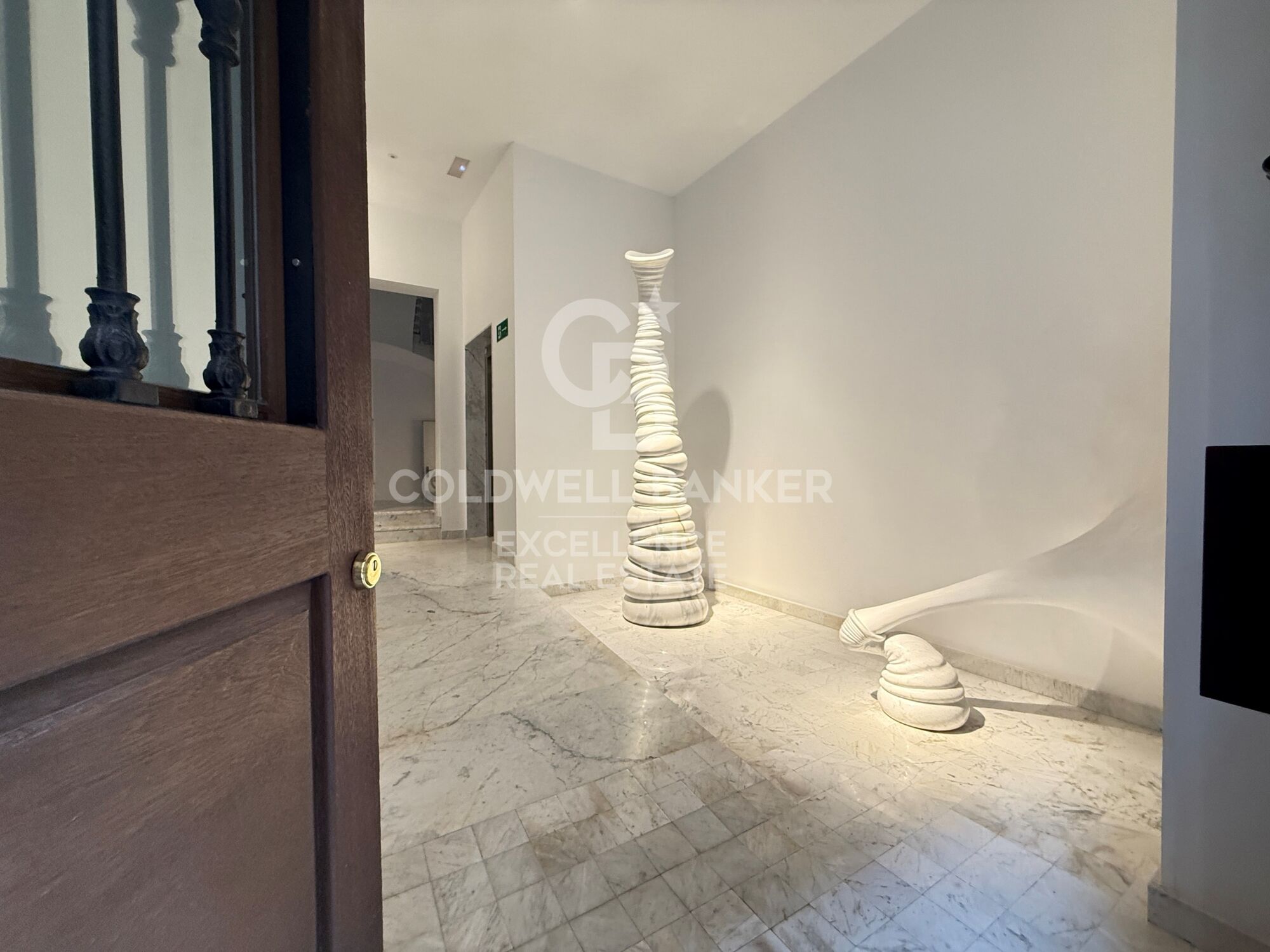 Exklusives Designer-Loft zur Miete im Herzen von Valencia, neben der Plaza de la Reina