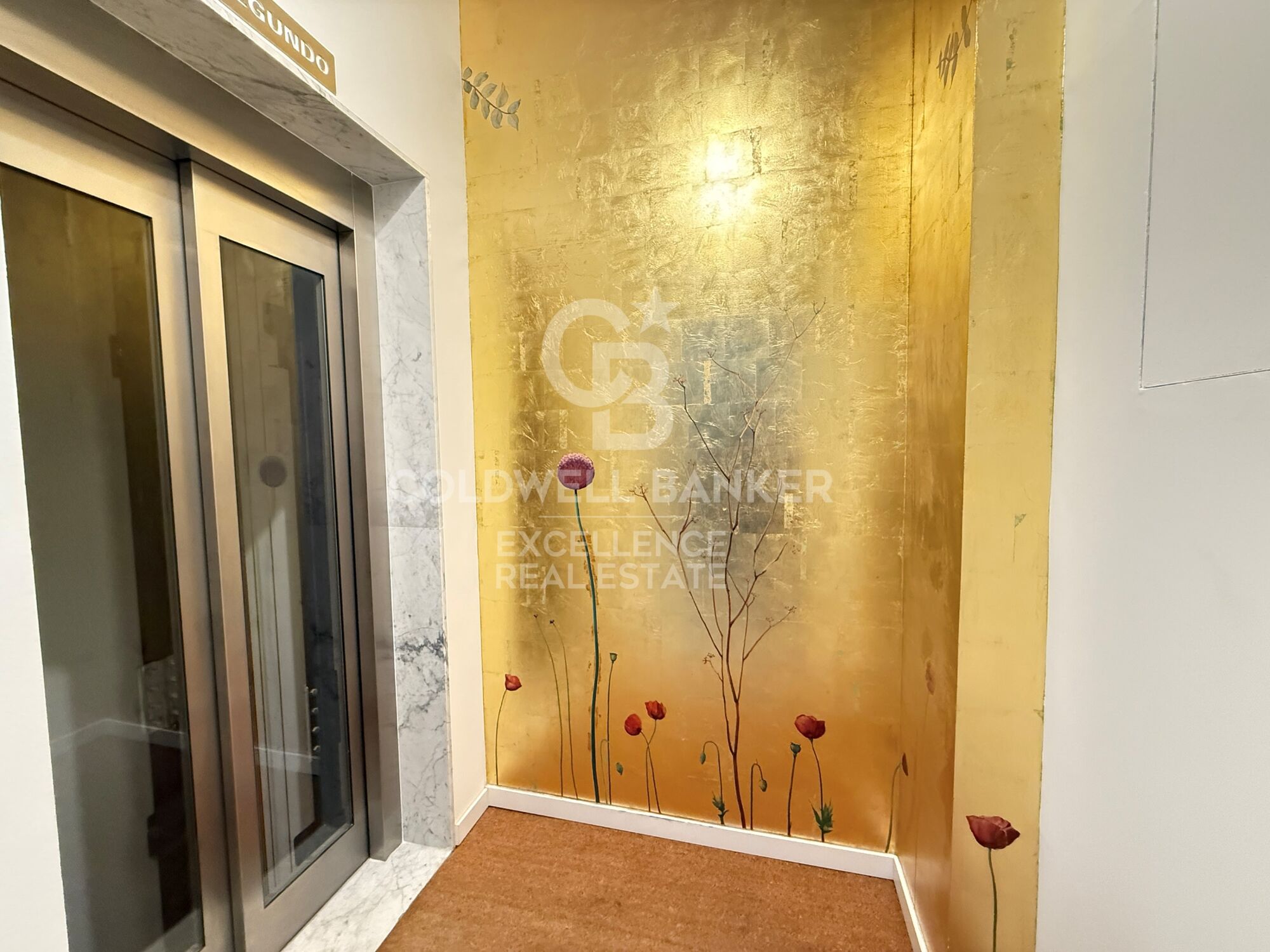 Exklusives Designer-Loft zur Miete im Herzen von Valencia, neben der Plaza de la Reina
