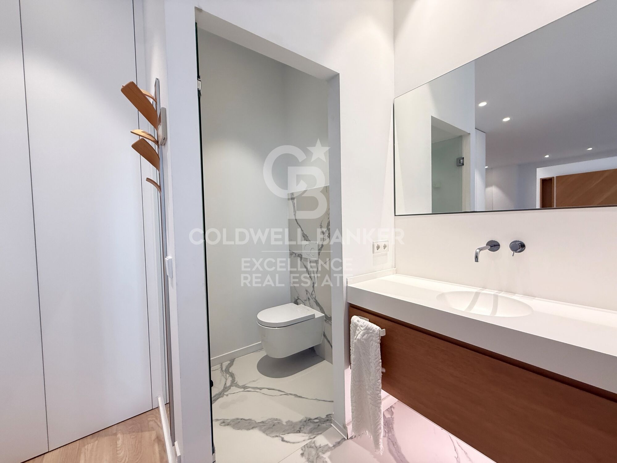 Exklusives Designer-Loft zur Miete im Herzen von Valencia, neben der Plaza de la Reina