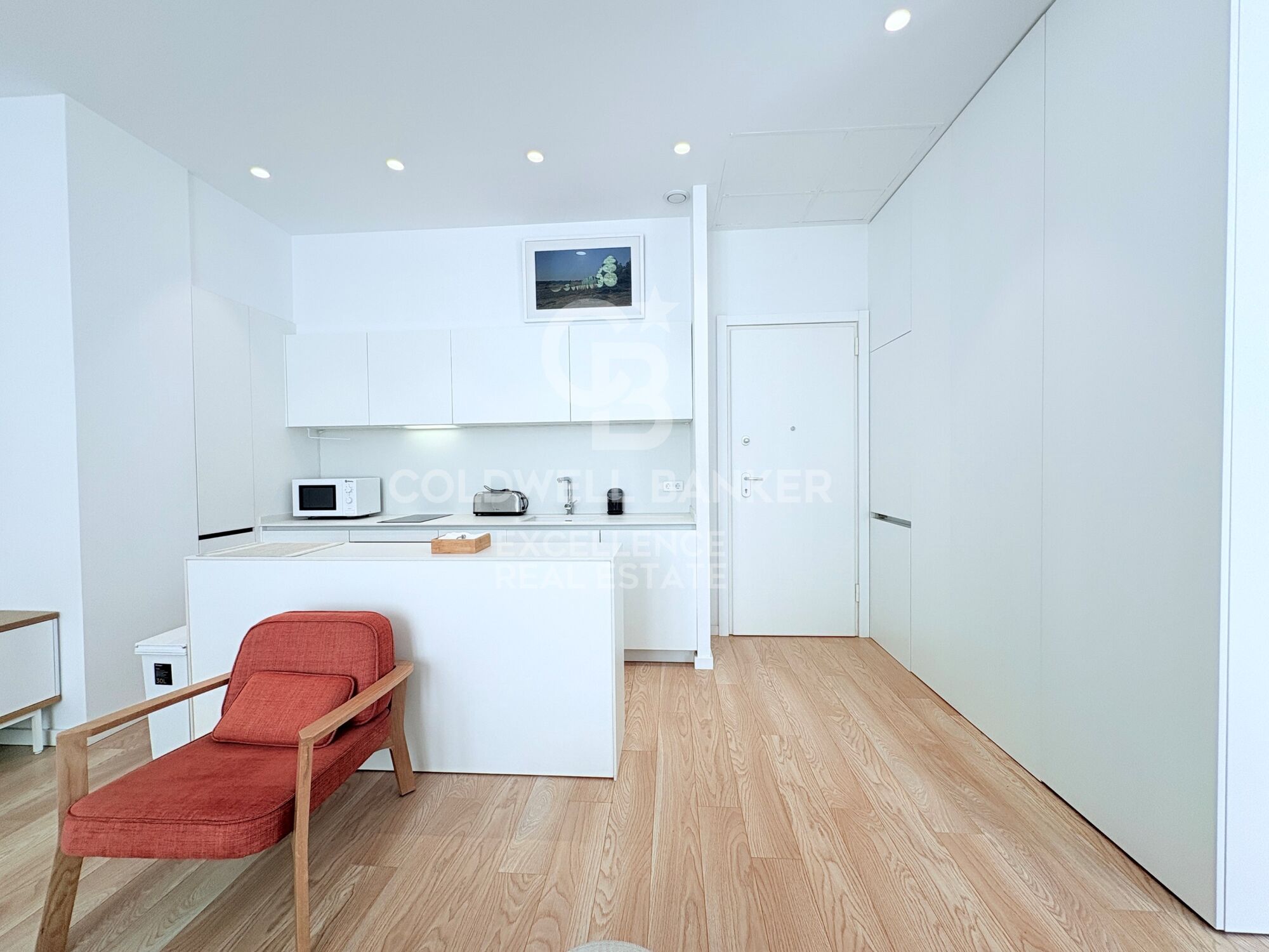 Exclusive designer loft for rent in the heart of Valencia, next to Plaza de lah Reina