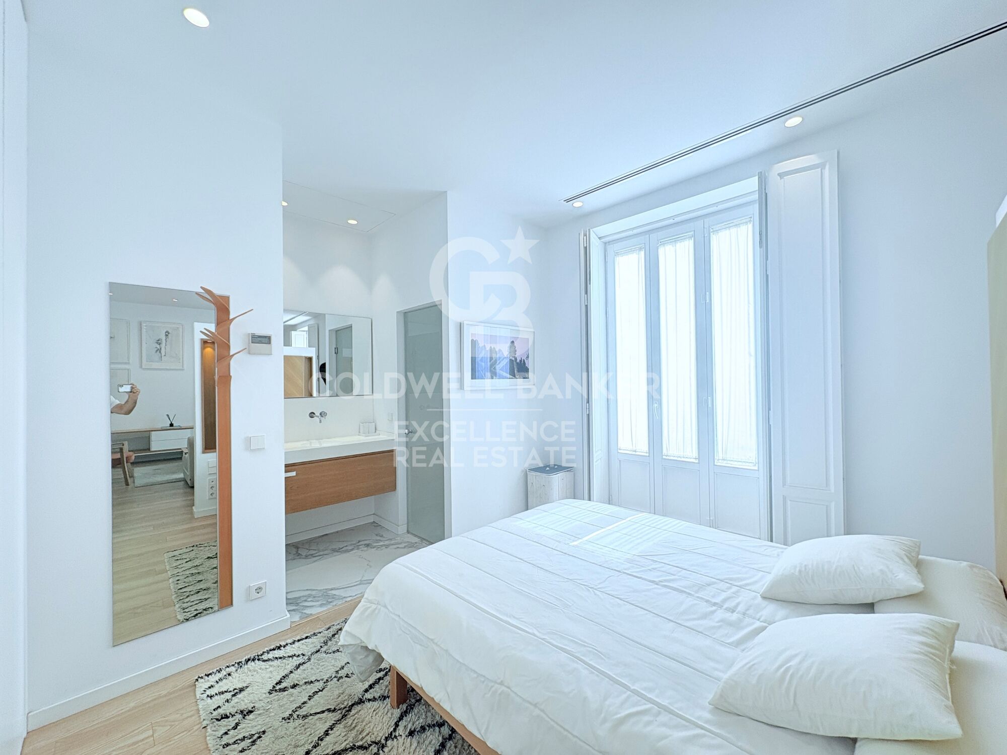 Exclusive designer loft for rent in the heart of Valencia, next to Plaza de lah Reina