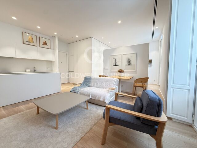 Exclusive designer loft for rent in the heart of Valencia, next to Plaza de lah Reina