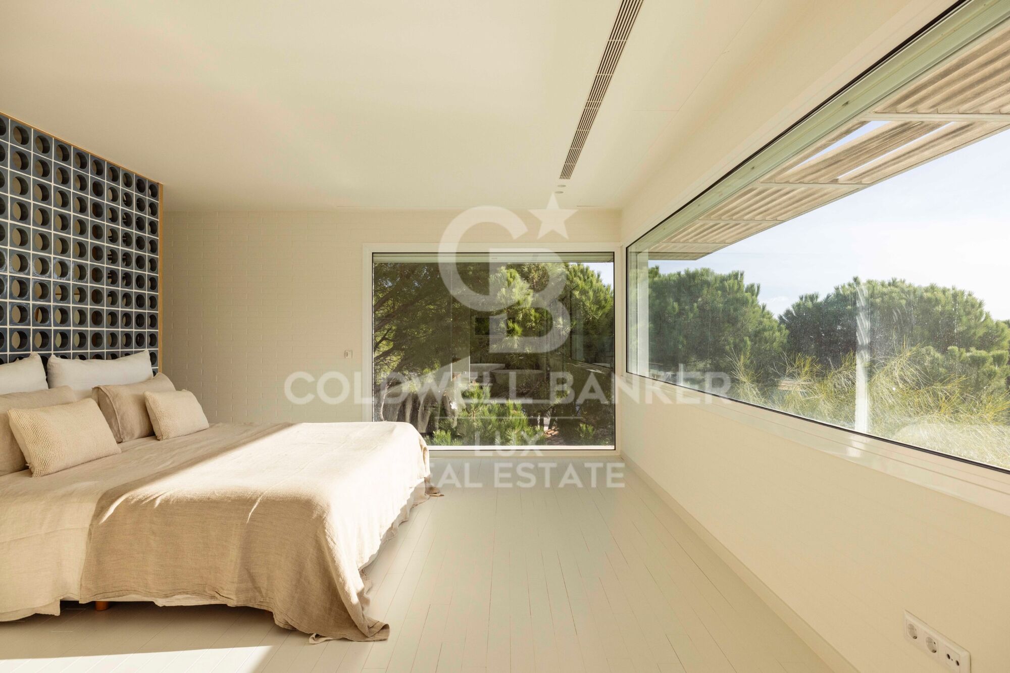 Luxury waterfront property on the Costa Brava