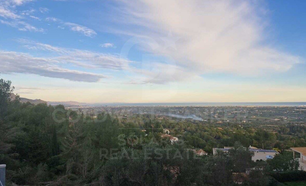 Exklusives Grundstück in La Sella Golf - 2.295 m² mit Blick auf das Meer und den Montgó
