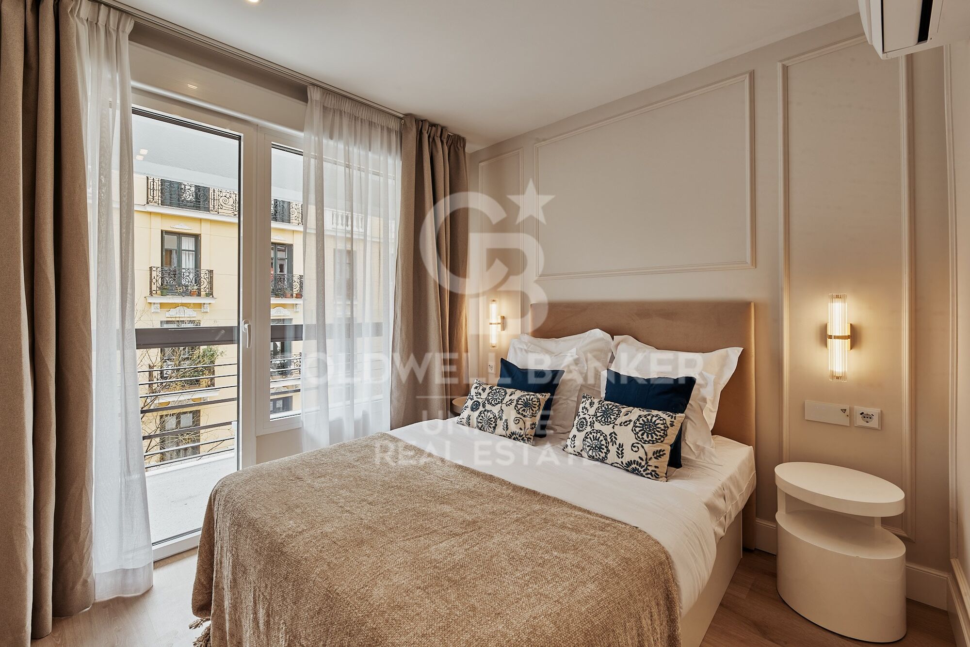 Appartement extérieur neuf de 3 chambres avec terrasse à Goya, Madrid