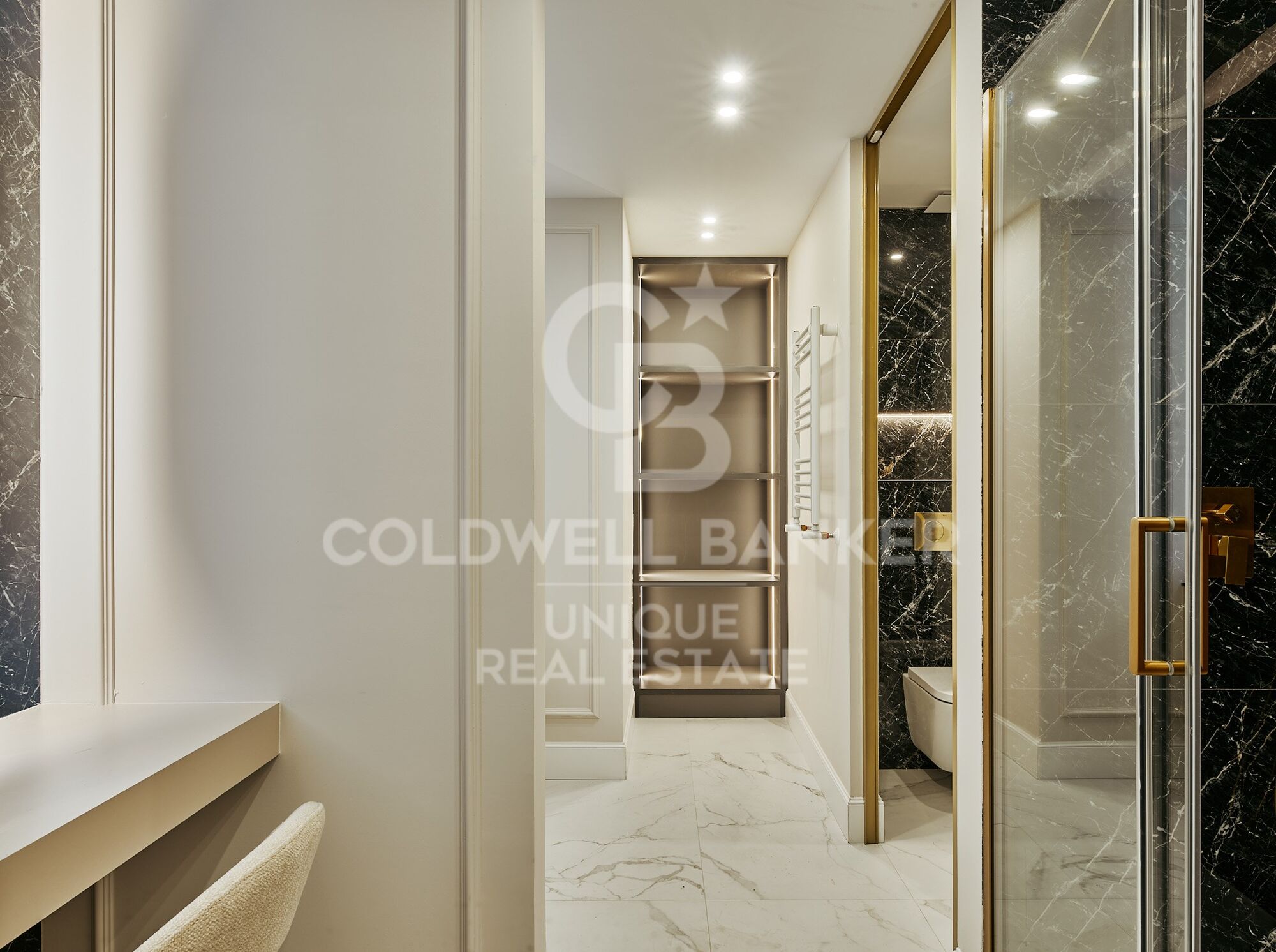 Appartement extérieur neuf de 3 chambres avec terrasse à Goya, Madrid