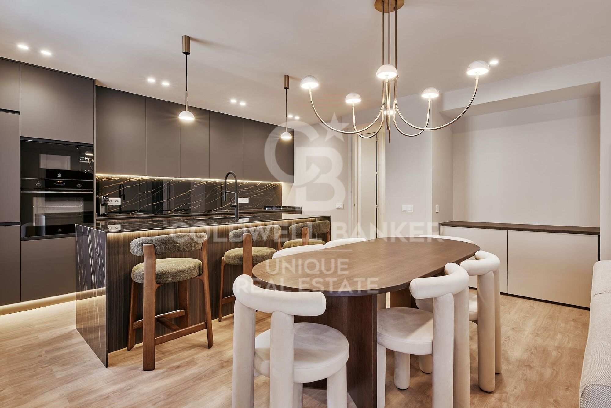 Renovated exterior 3-bedroom apartment in Lista, Madrid
