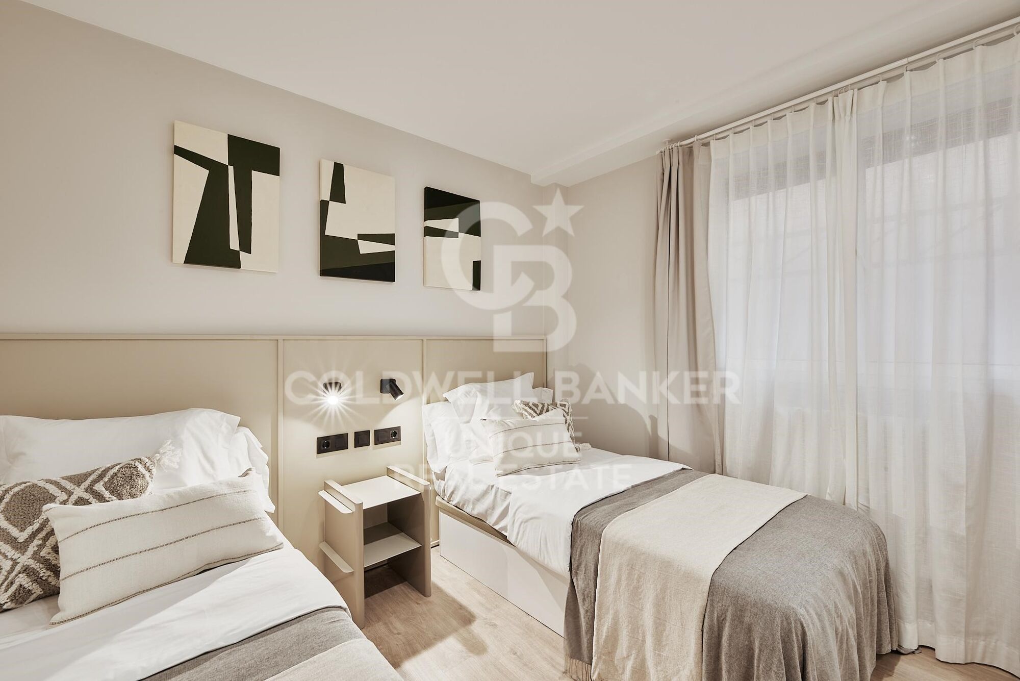 Renovated Apartment with Garage in Lista