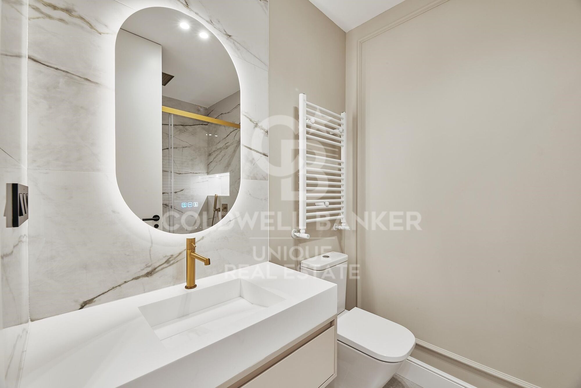Renovated Apartment with Garage in Lista