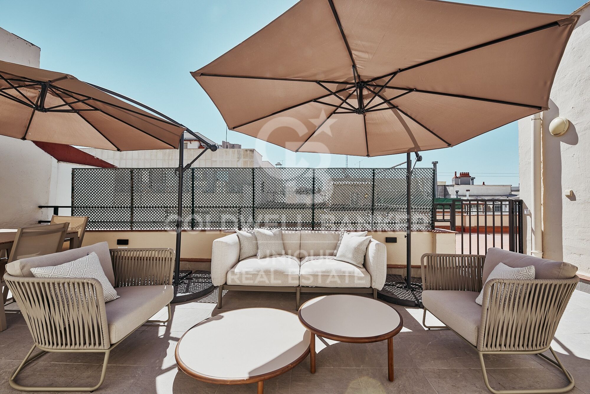 Penthouse mit privater Terrasse in Goya