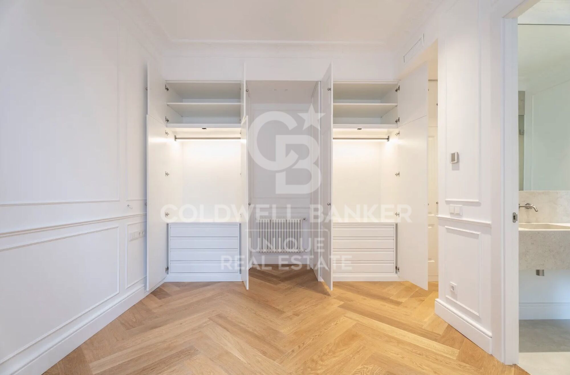 Brand new flat with three bedrooms in Justicia, Madrid