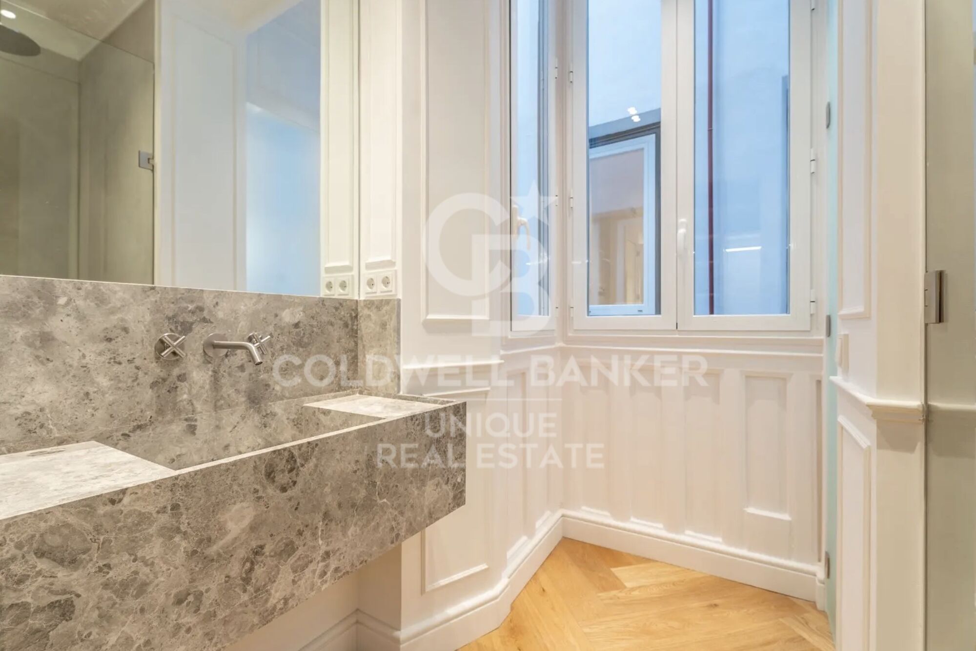 Brand new flat with three bedrooms in Justicia, Madrid
