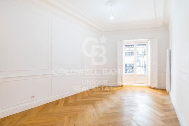 Brandneue Wohnung mit drei Schlafzimmern in Justicia, Madrid