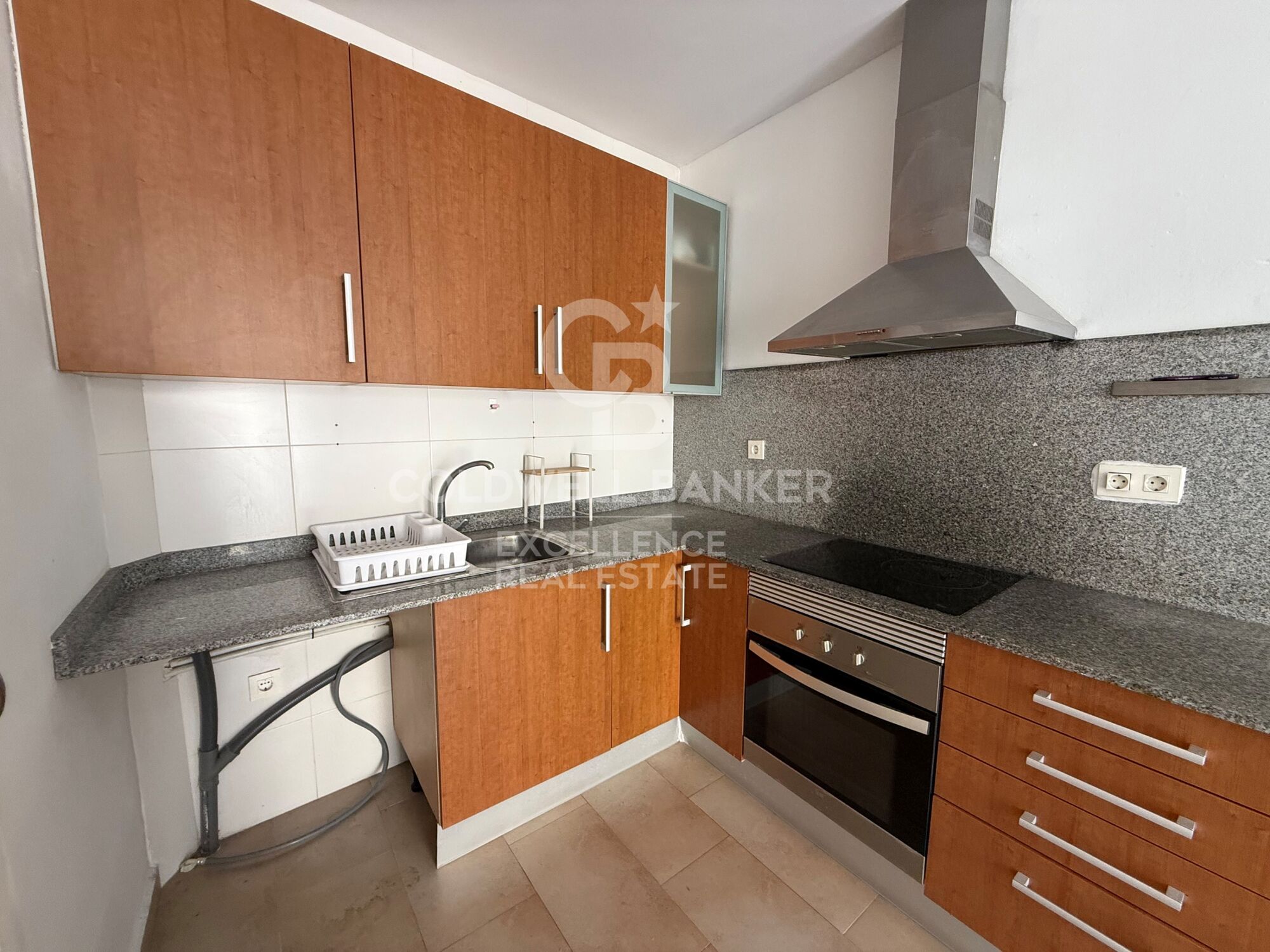 Appartement lumineux avec 3 balcons à côté de la Plaza de la Reina