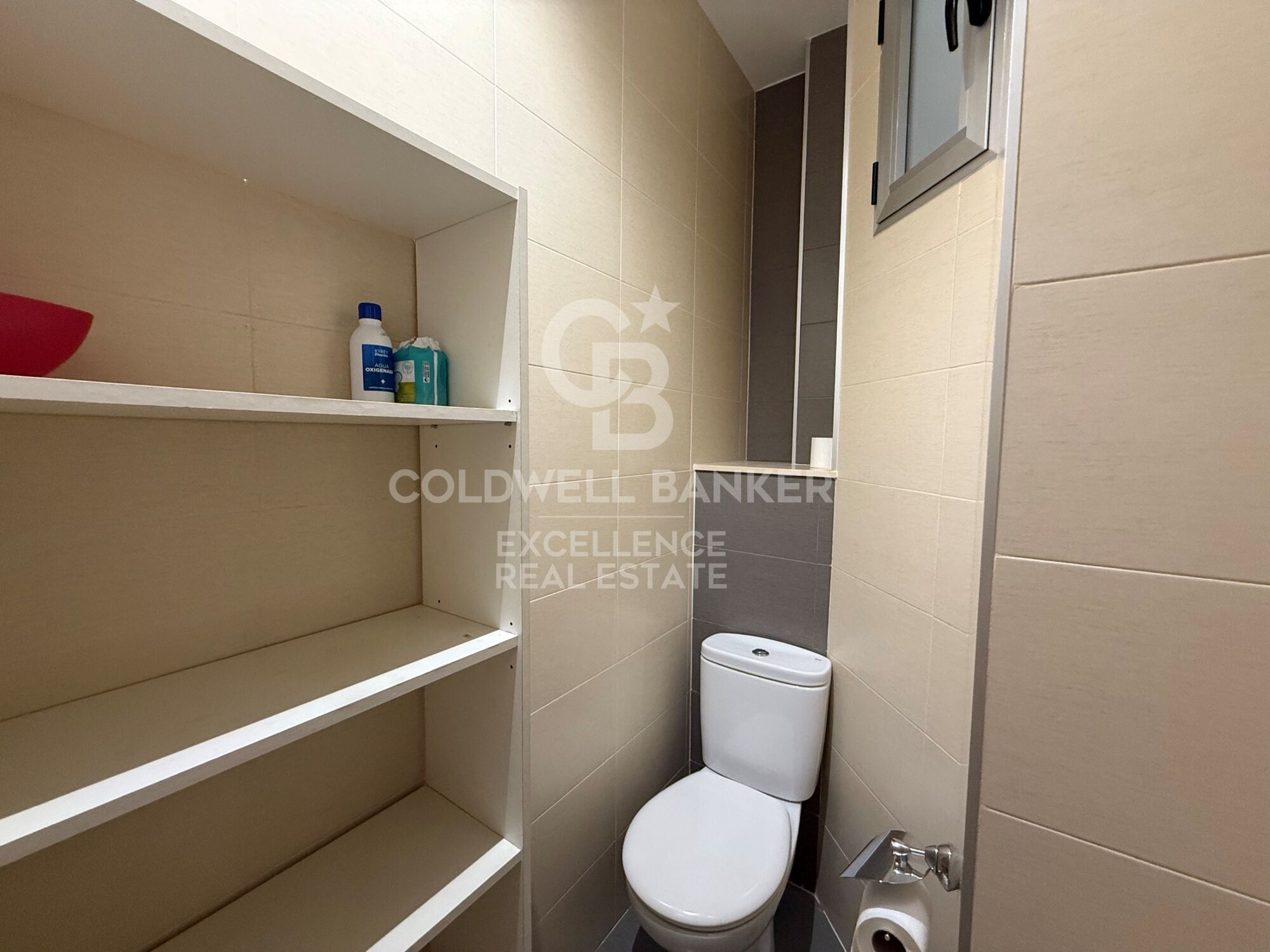 Appartement lumineux avec 3 balcons à côté de la Plaza de la Reina
