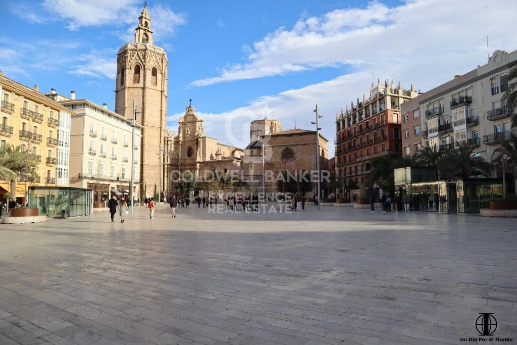 Amplio bajo de diseño con gran terraza privada en El Pilar (Ciutat Vella)