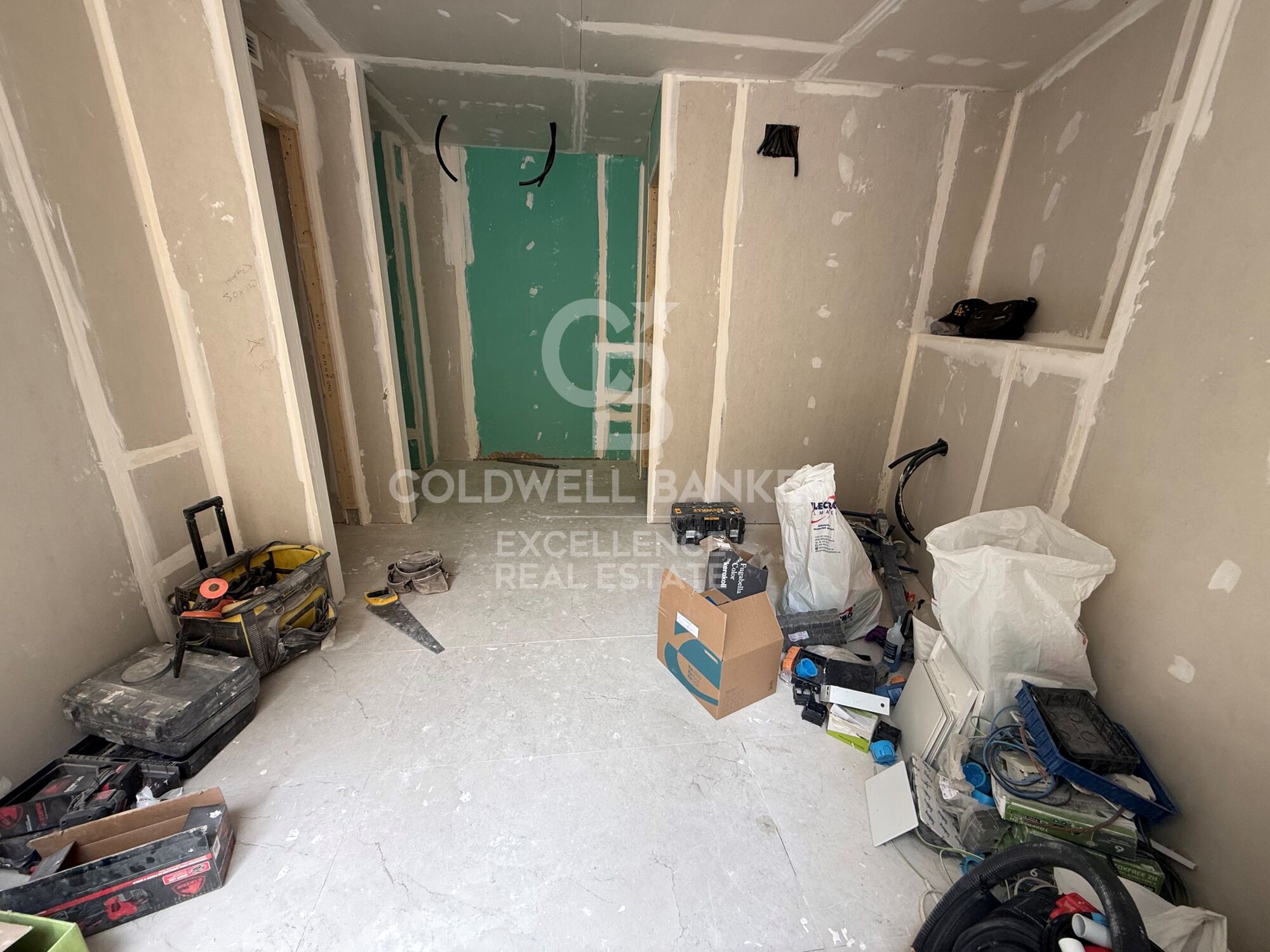 Großzügige Designer-Erdgeschosswohnung mit großer privater Terrasse in El Pilar (Ciutat Vella)
