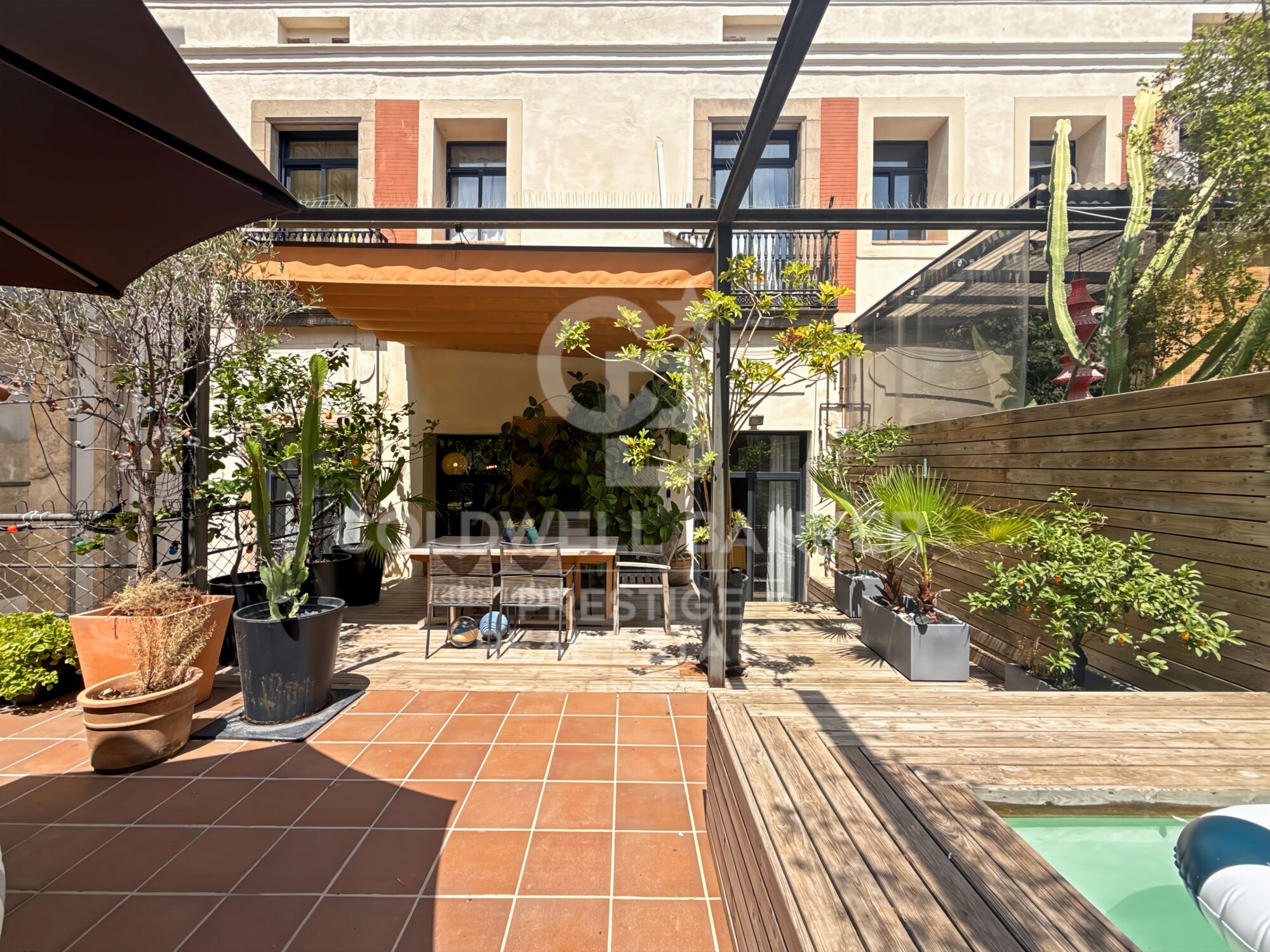 Loft mit Garten und Pool in einem historischen Stadtpalast aus dem 18. Jahrhundert