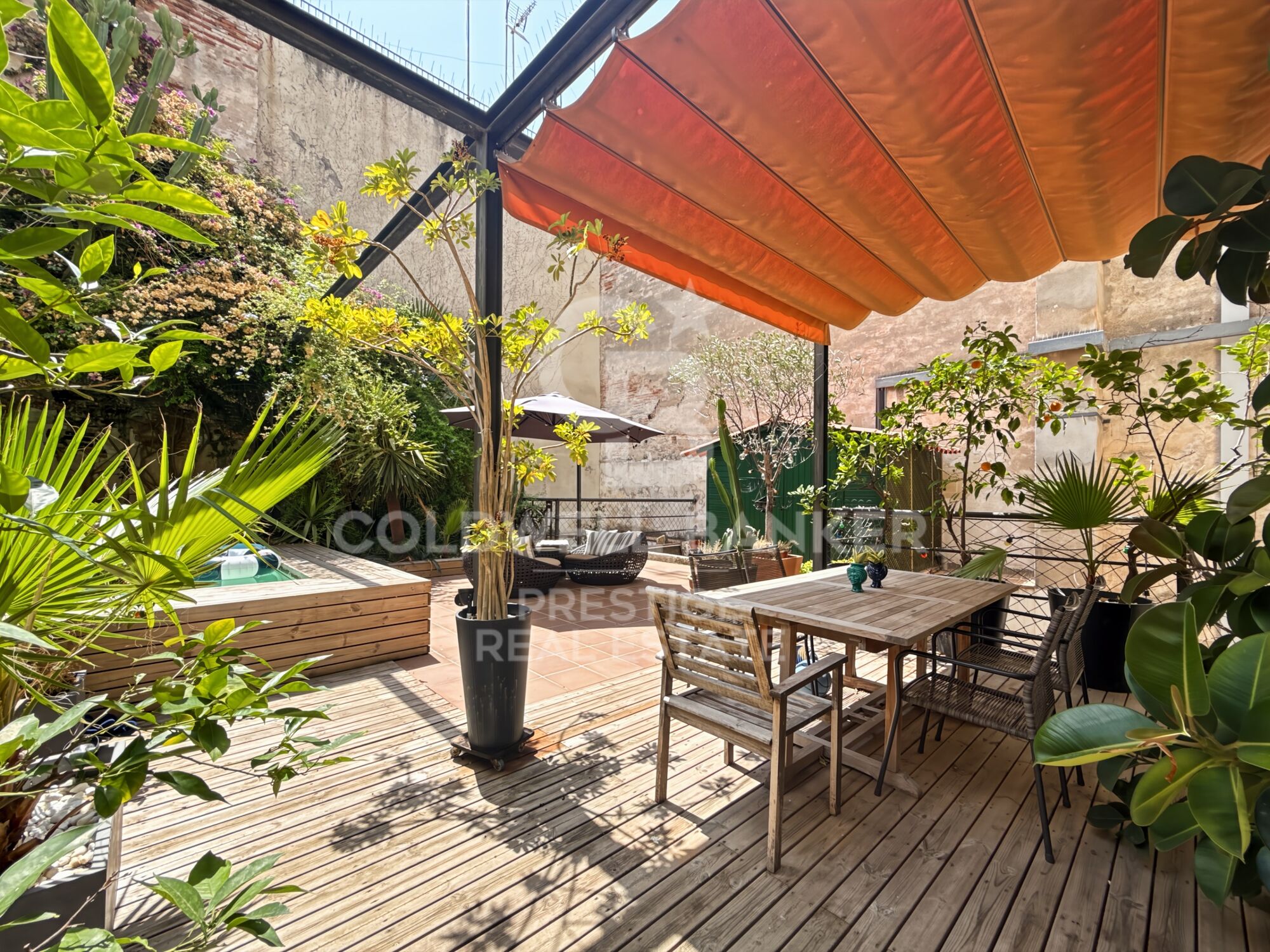 Loft mit Garten und Pool in einem historischen Stadtpalast aus dem 18. Jahrhundert