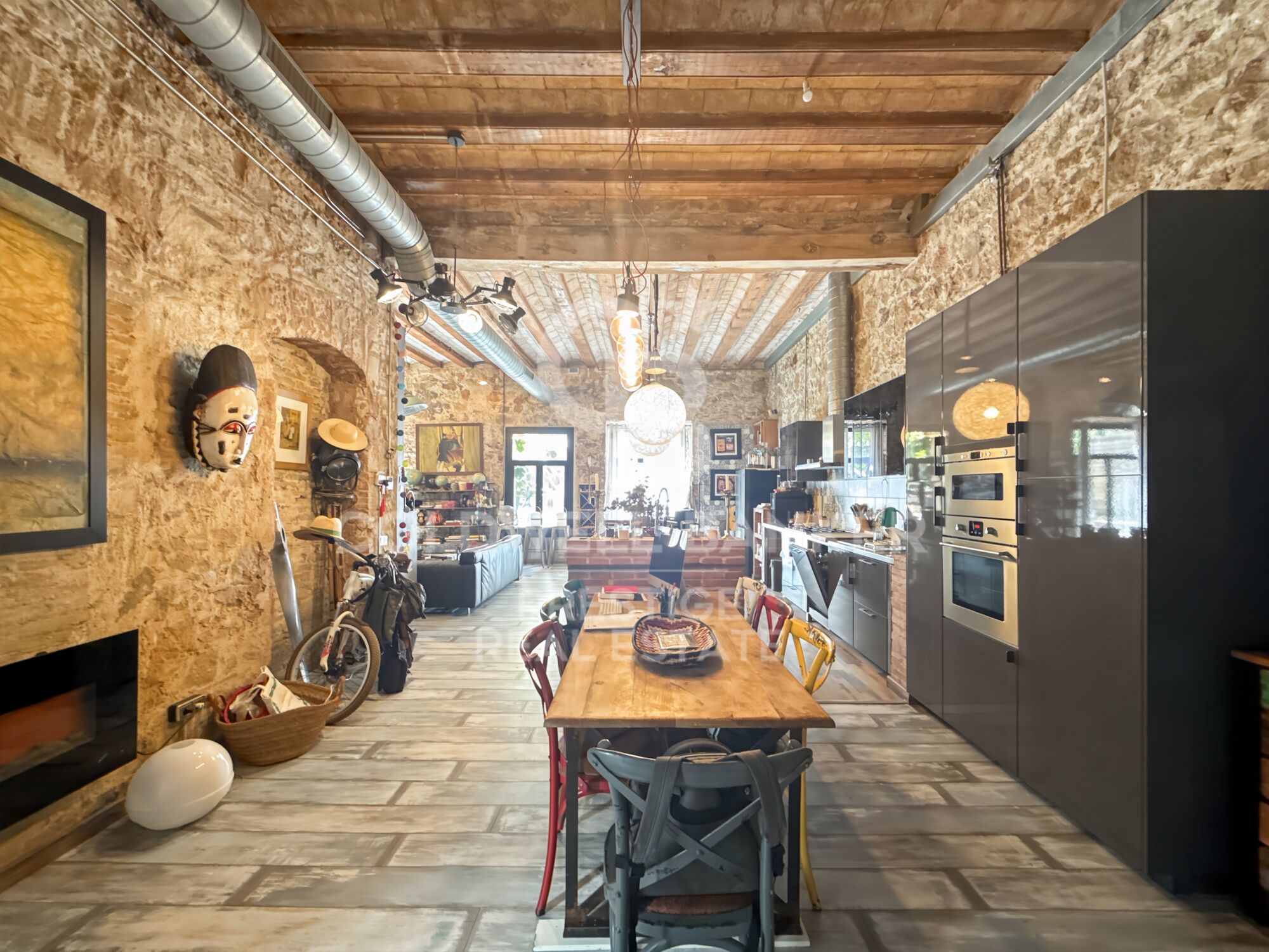 Loft with Garden and Pool in an 18th-Century Palace