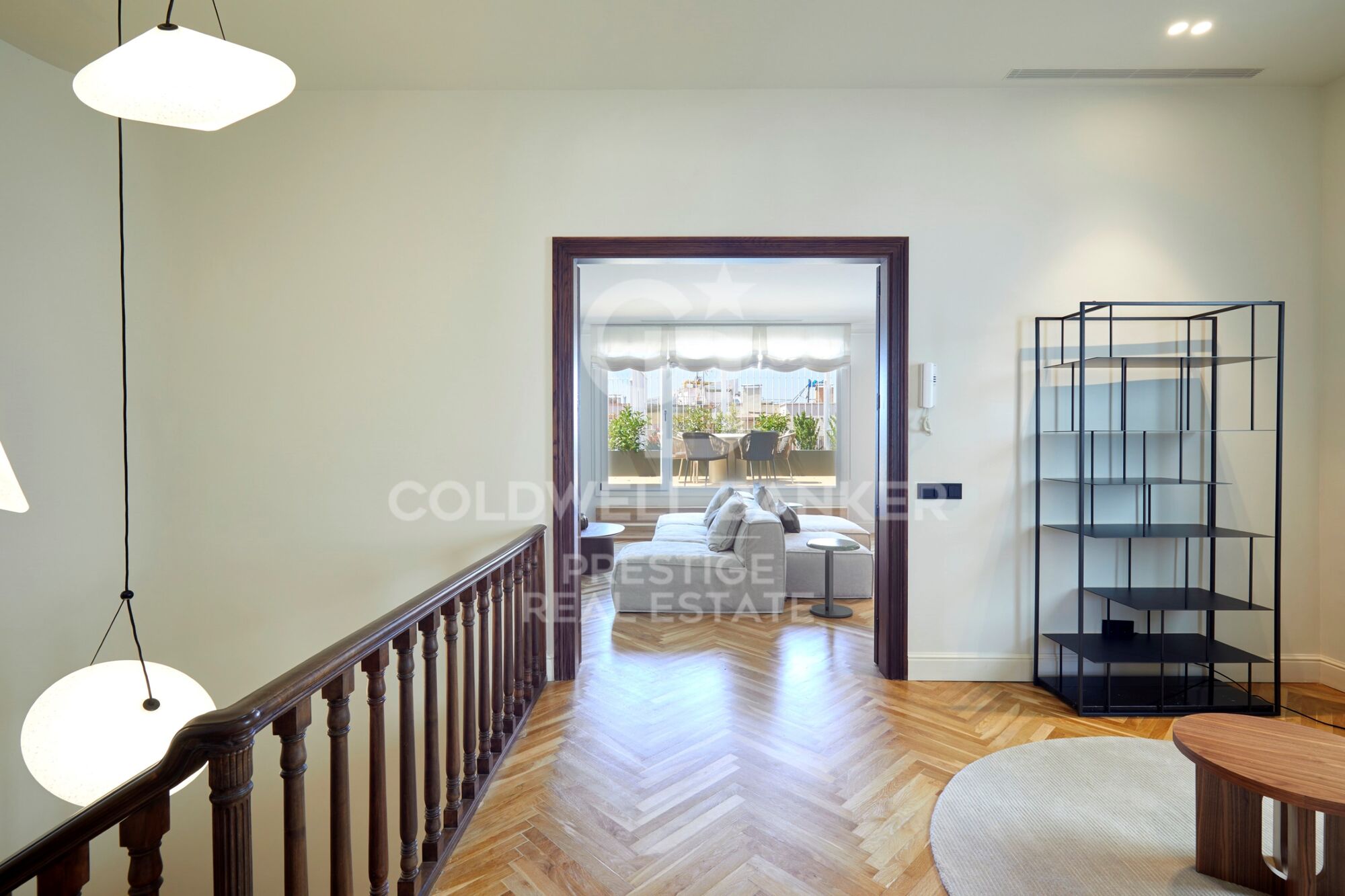 Renovated duplex penthouse with terraces in Turó Park