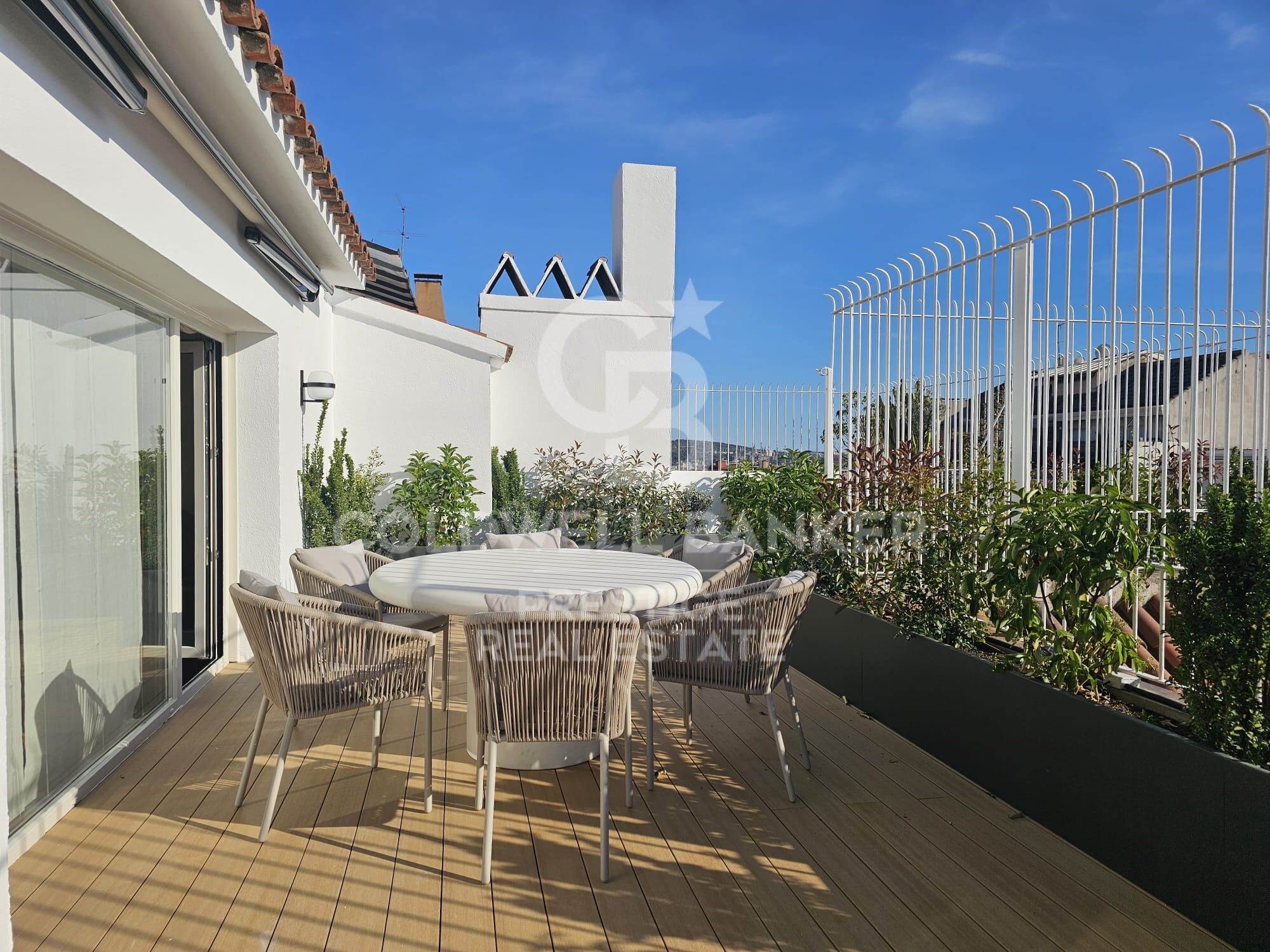 Renovated duplex penthouse with terraces in Turó Park
