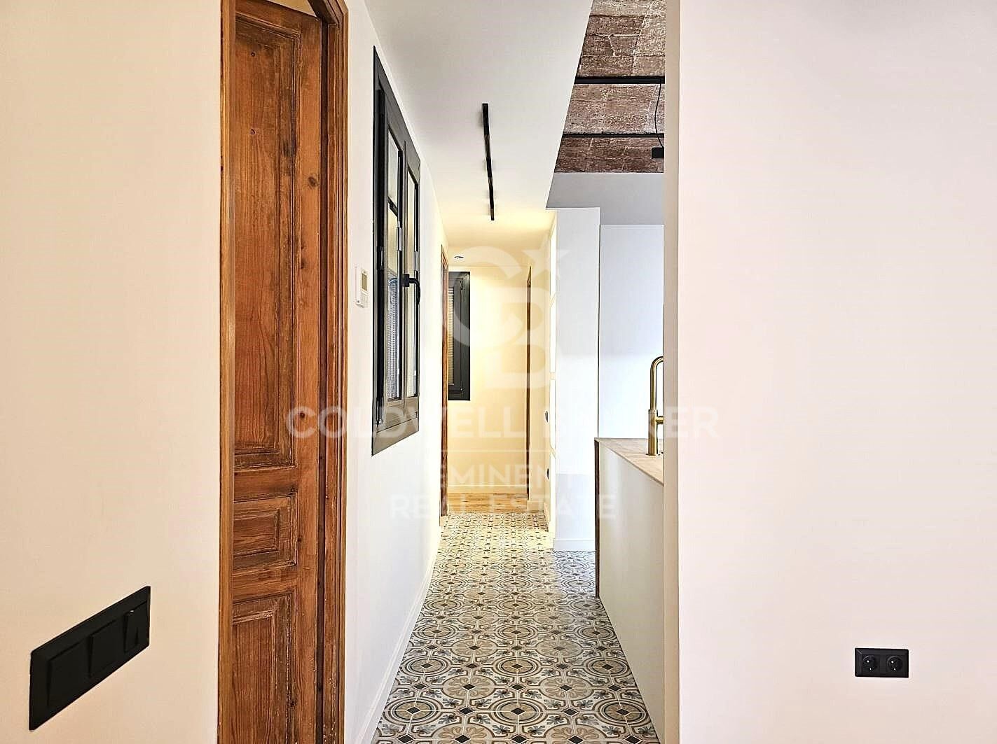 Piso reformado a nuevo en Carrer de Novell.