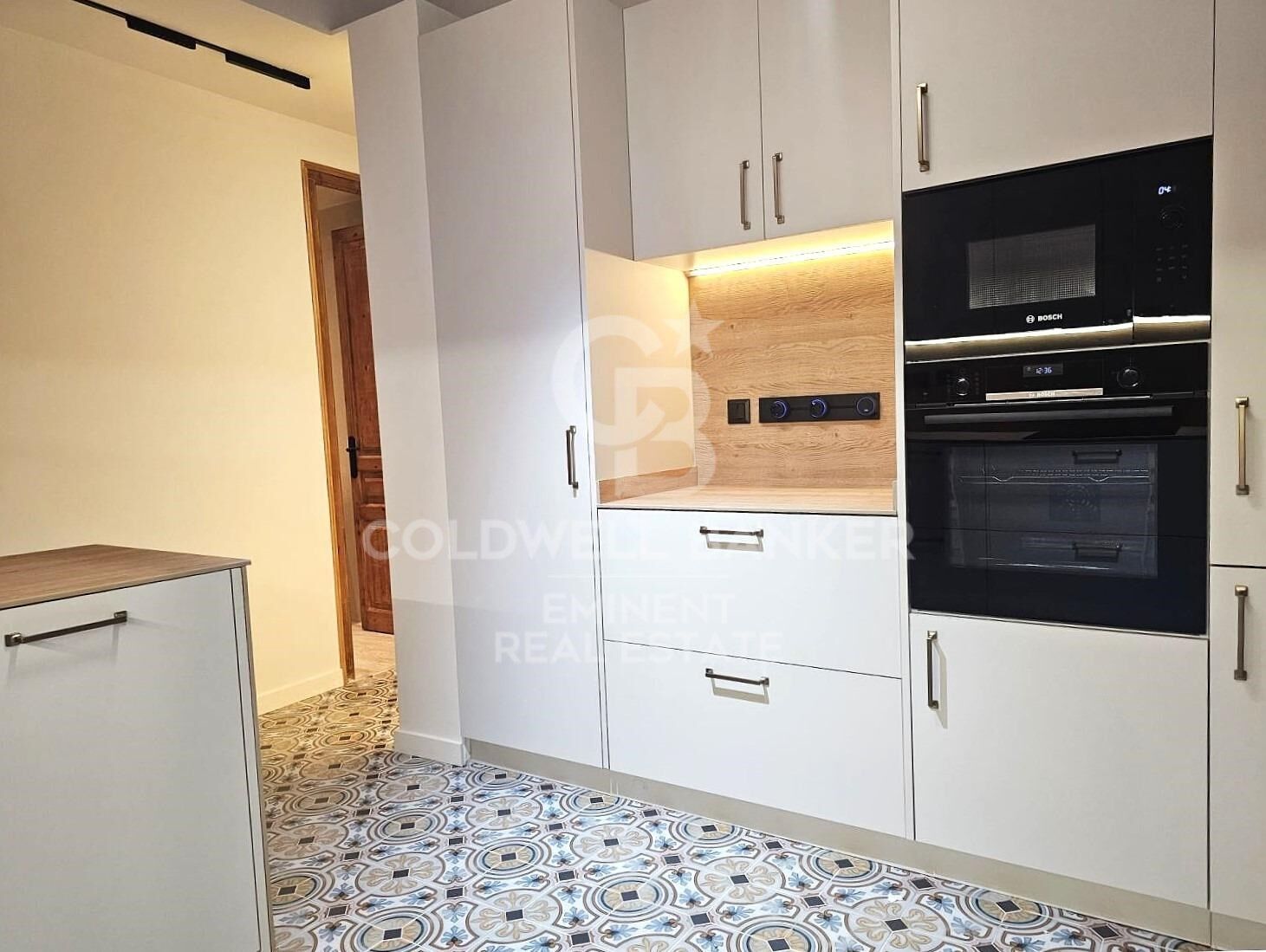 Piso reformado a nuevo en Carrer de Novell.