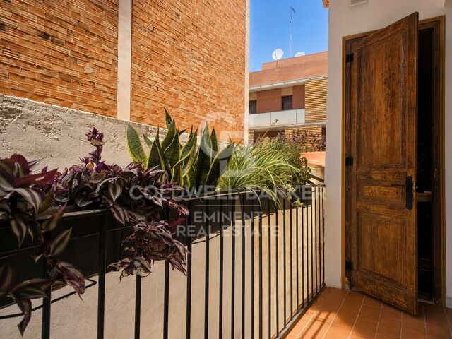 Piso reformado a nuevo en Carrer de Novell.