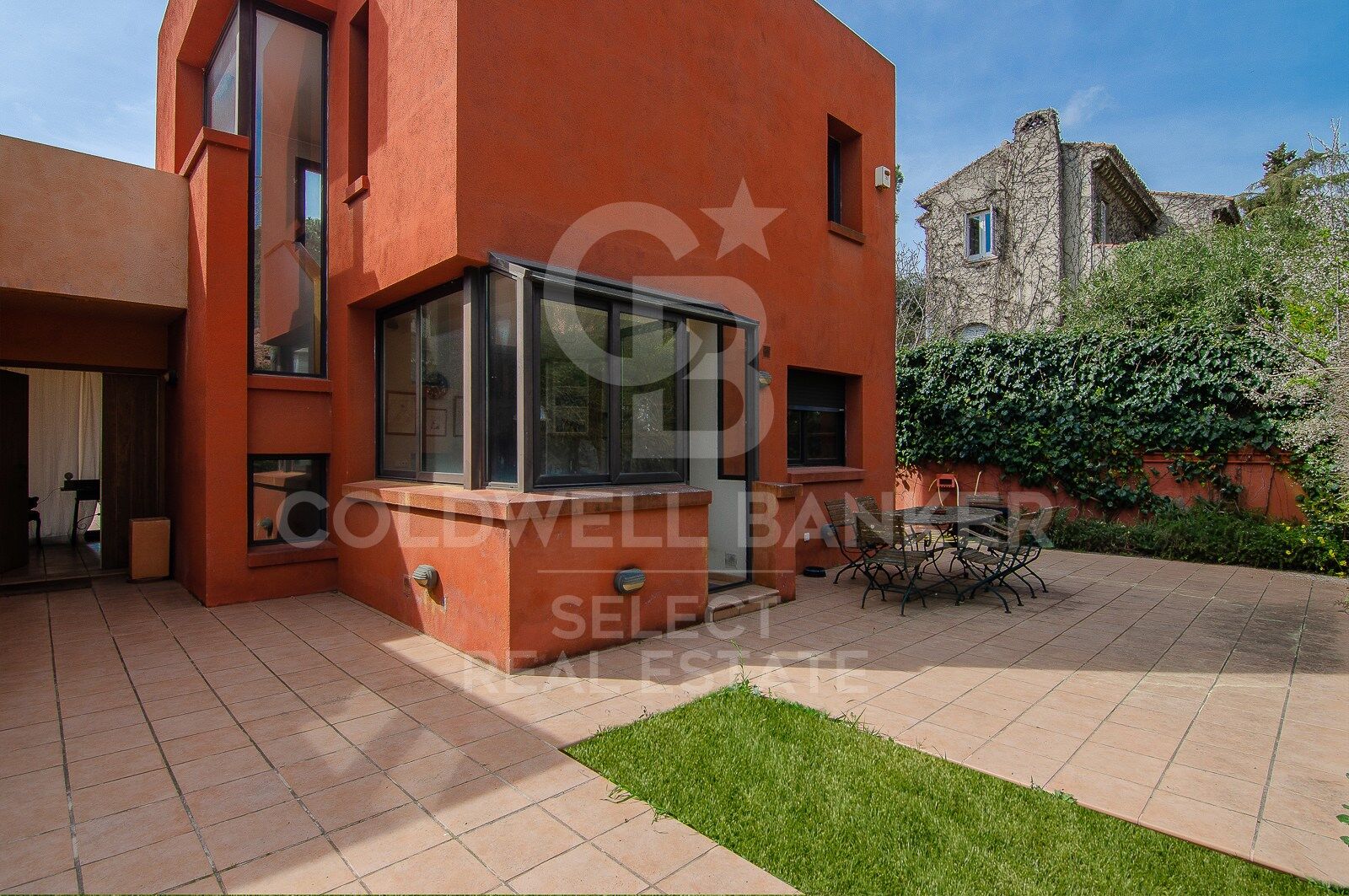 Casa contemporánea, luminosa y funcional a 2 minutos de la Estación de Bellaterra