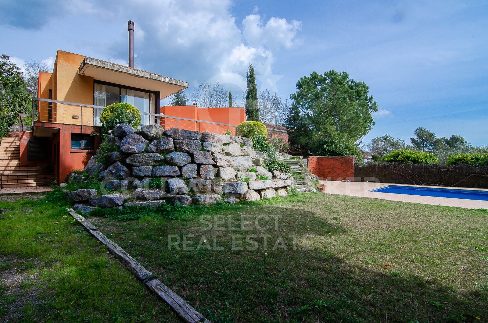 Casa contemporánea, luminosa y funcional a 2 minutos de la Estación de Bellaterra
