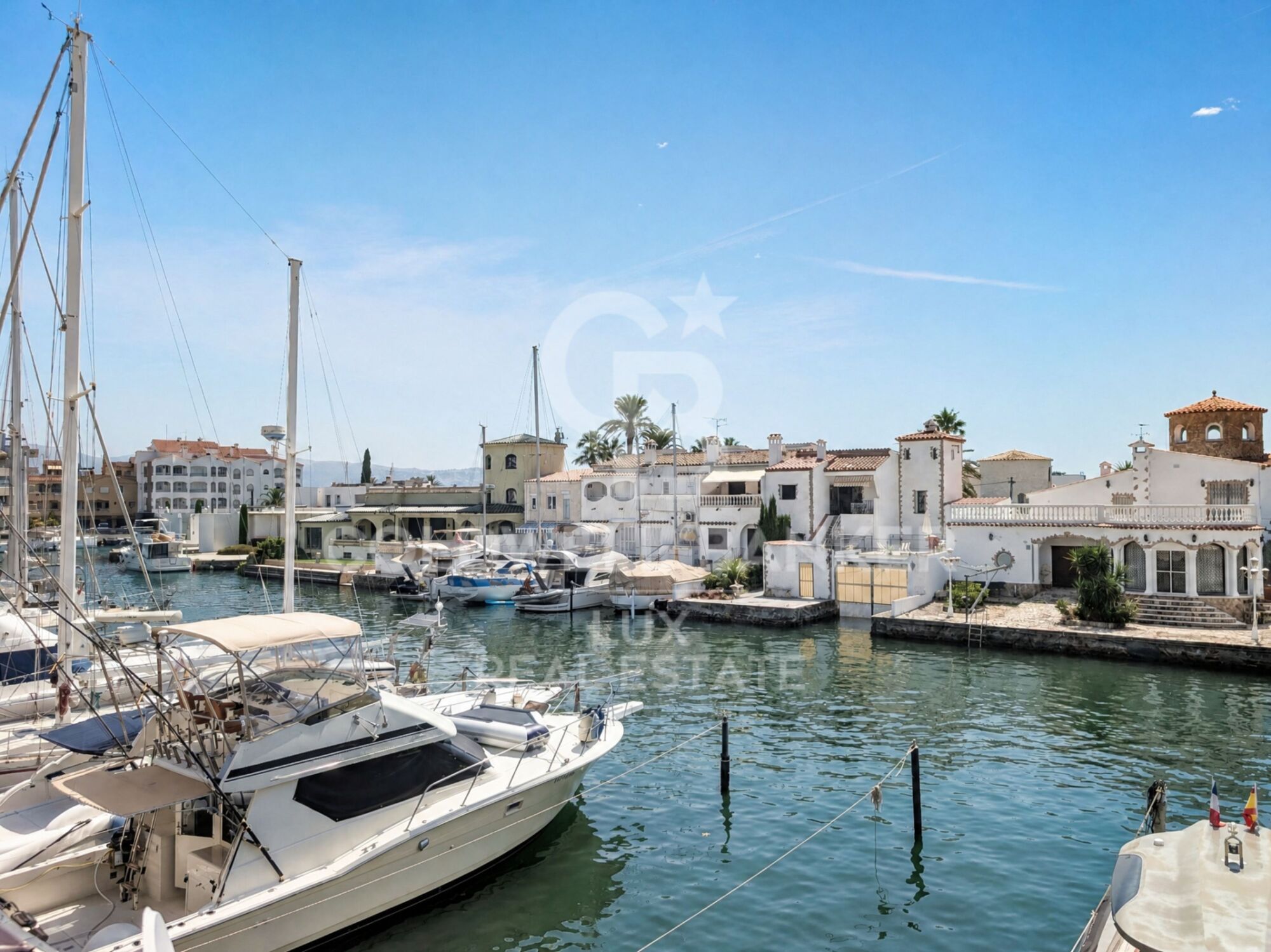 Haus mit Blick auf den Kanal und Garage, Empuriabrava - Salins