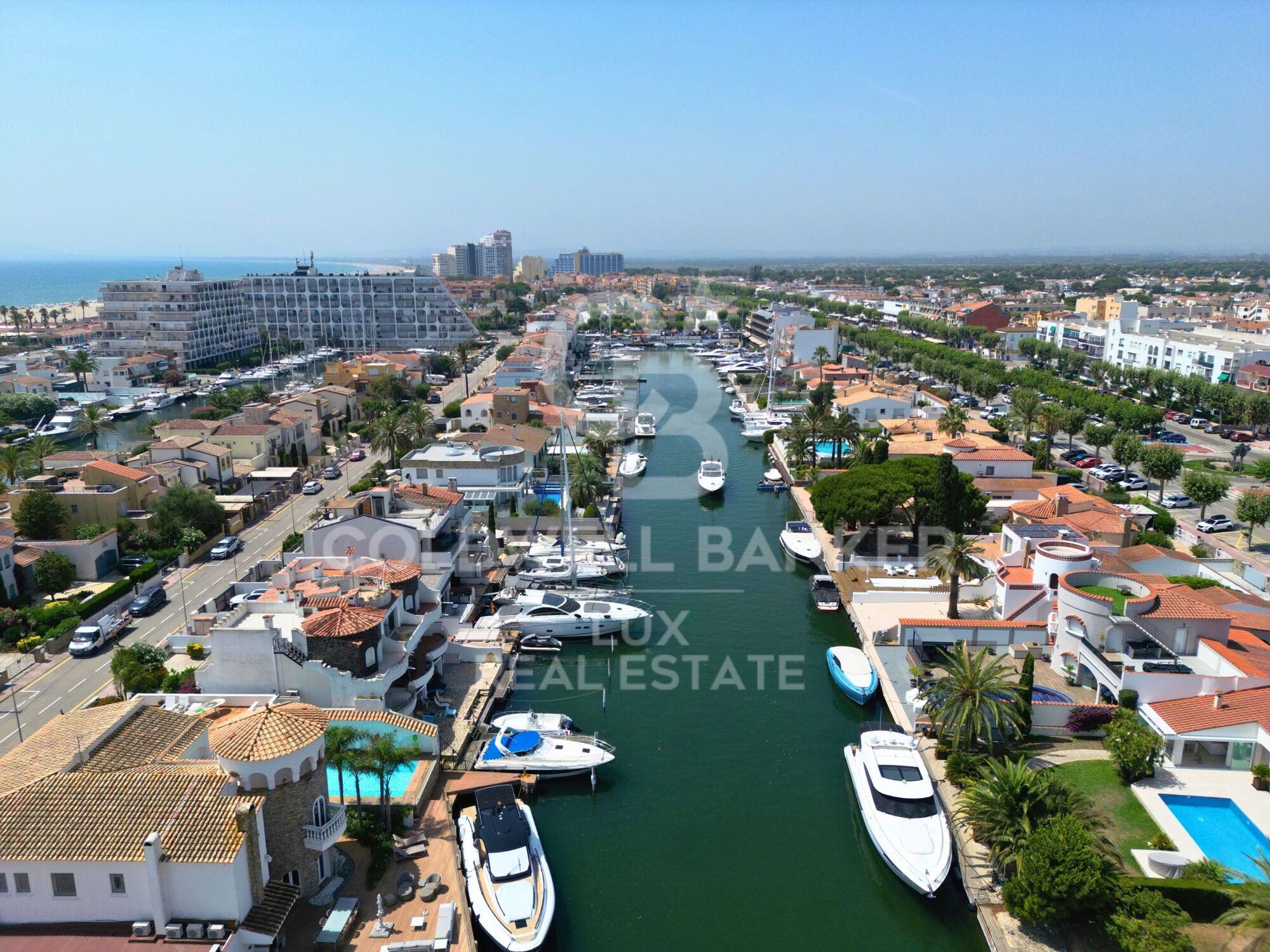 Haus mit Blick auf den Kanal und Garage, Empuriabrava - Salins