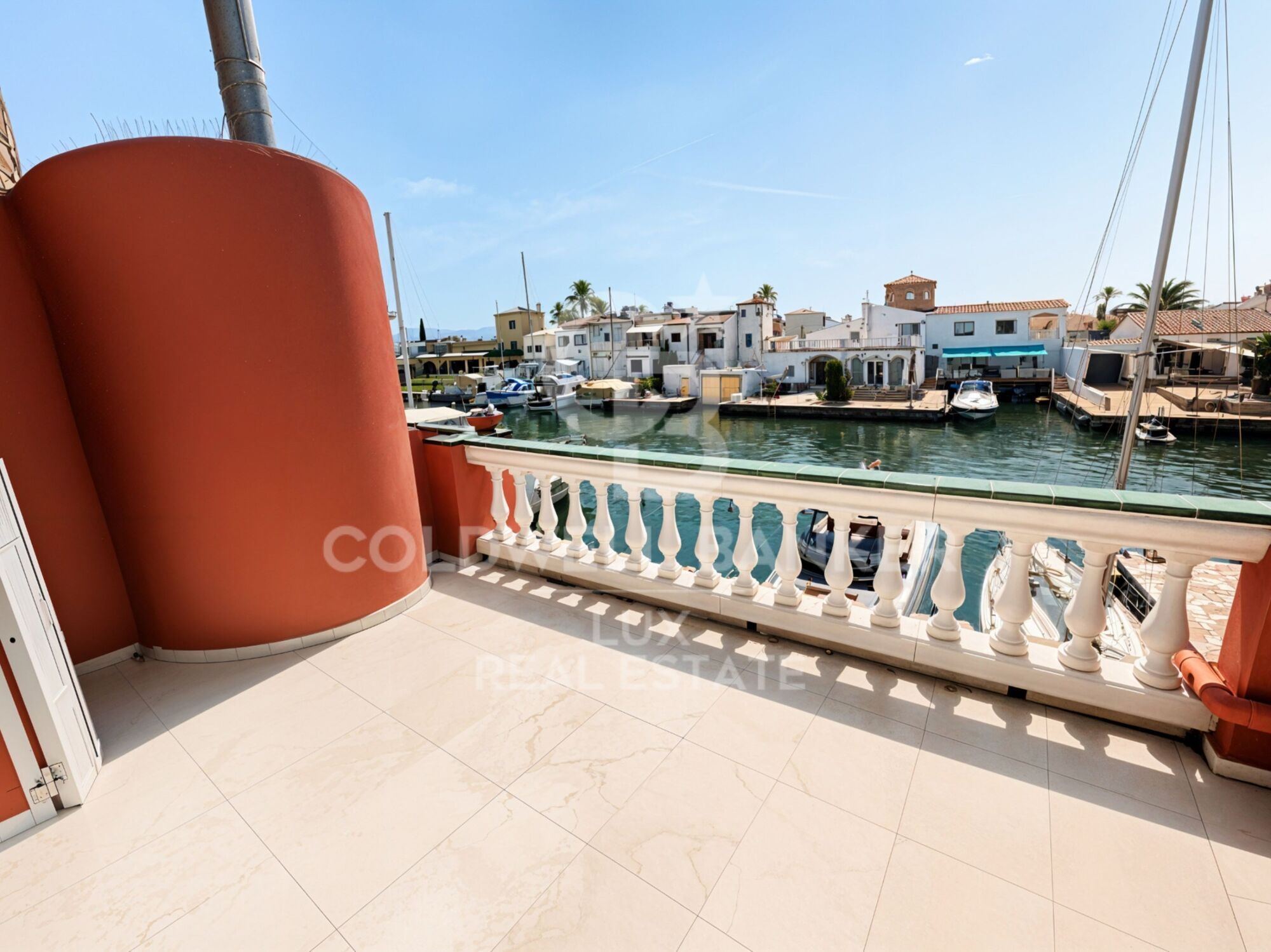 Maison vue canal avec garage, Empuriabrava - Salins