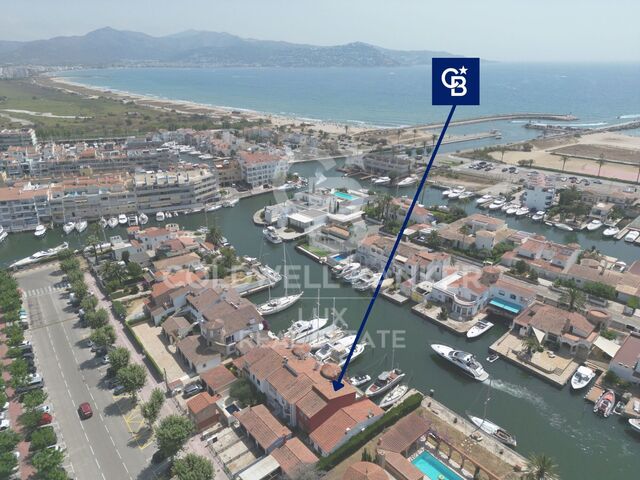 Maison vue canal avec garage, Empuriabrava - Salins