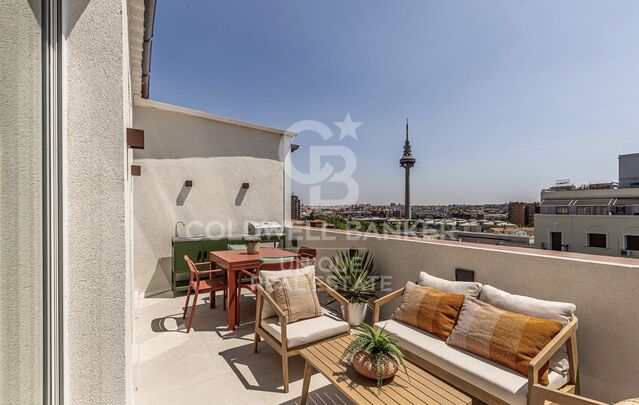 Piso de 3 dormitorios y terraza en Ibiza
