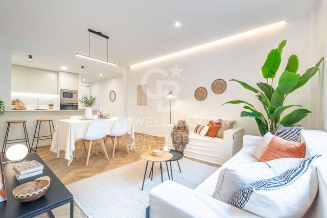 Apartment one street away from Paseo De Gracia