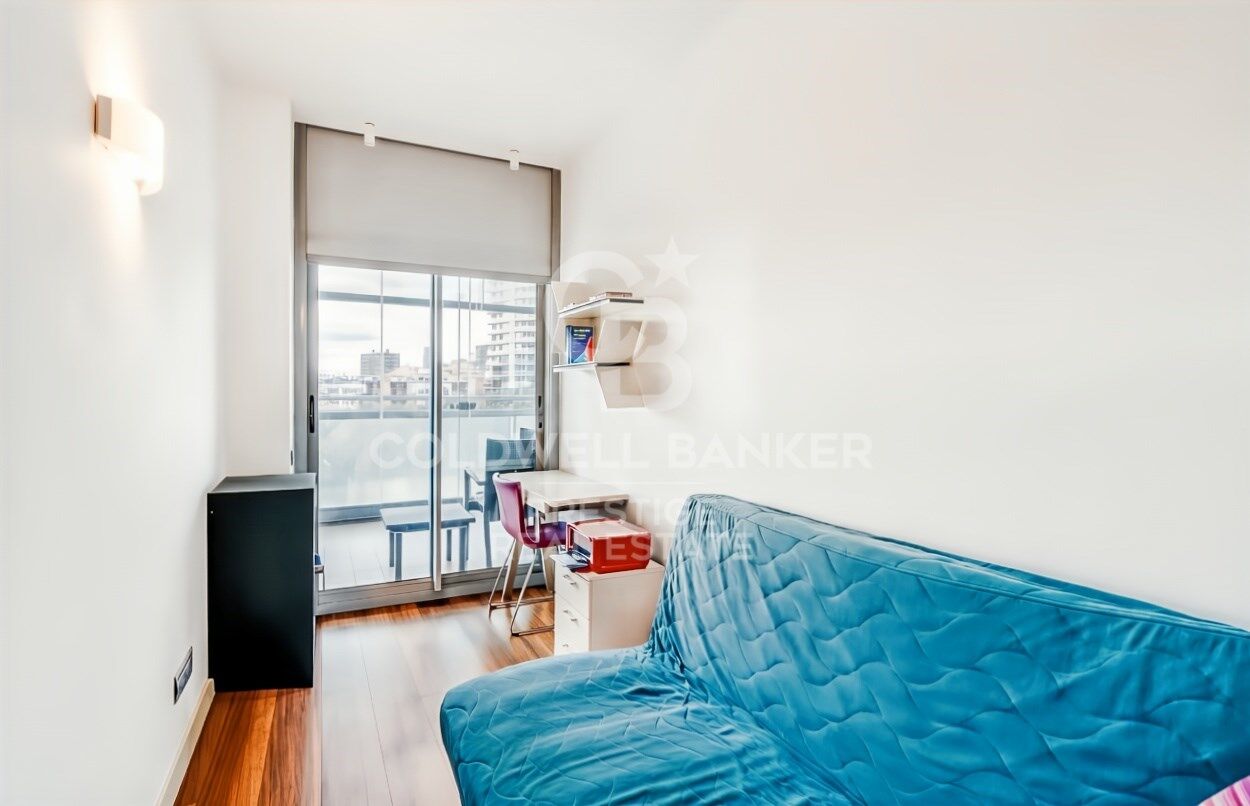 Illa del Mar: 3-Bedroom Apartment with Terrace and Sea Views