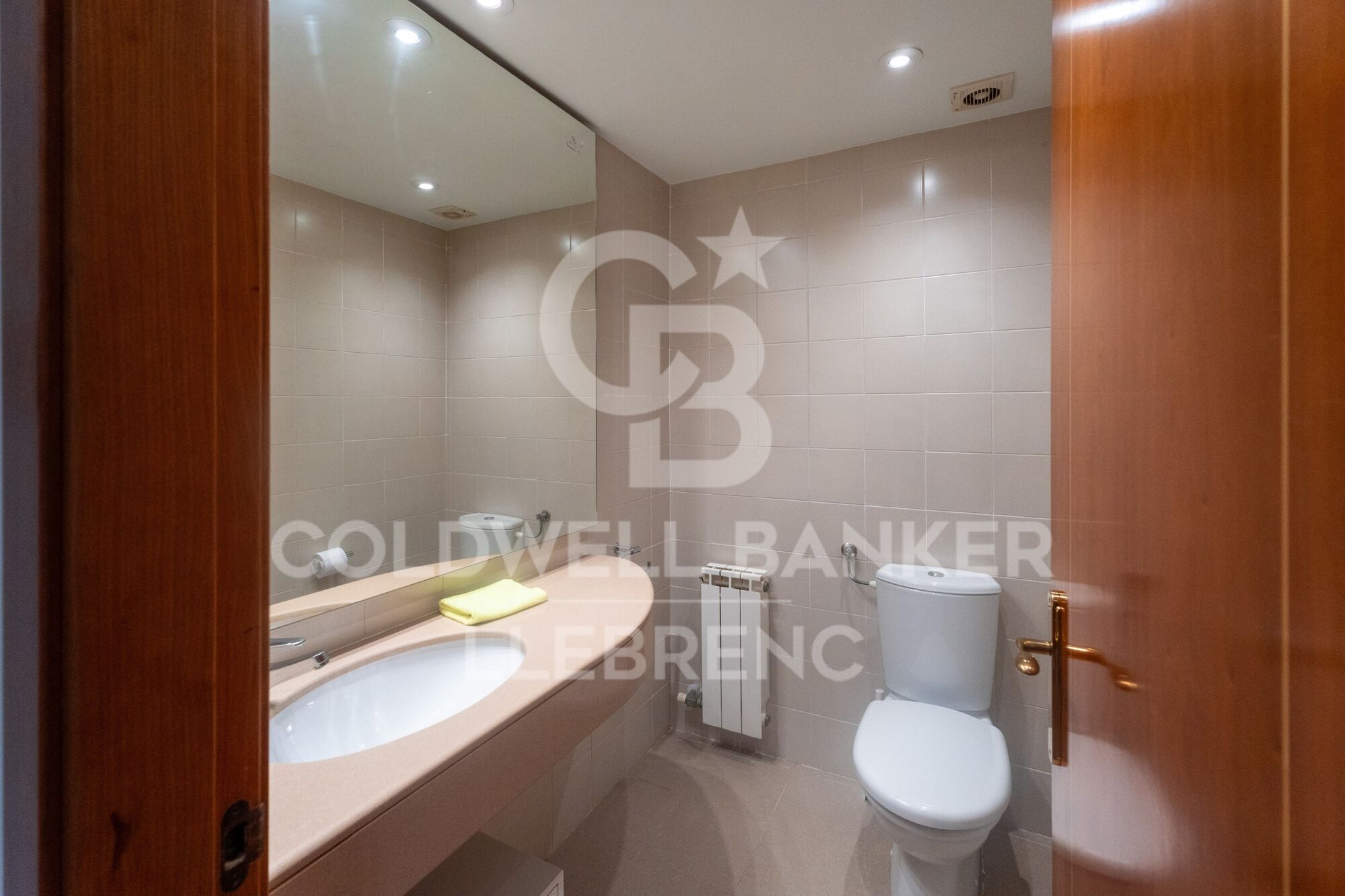 Espectacular casa en venta y alquiler en Vallvidrera con jardín y piscina
