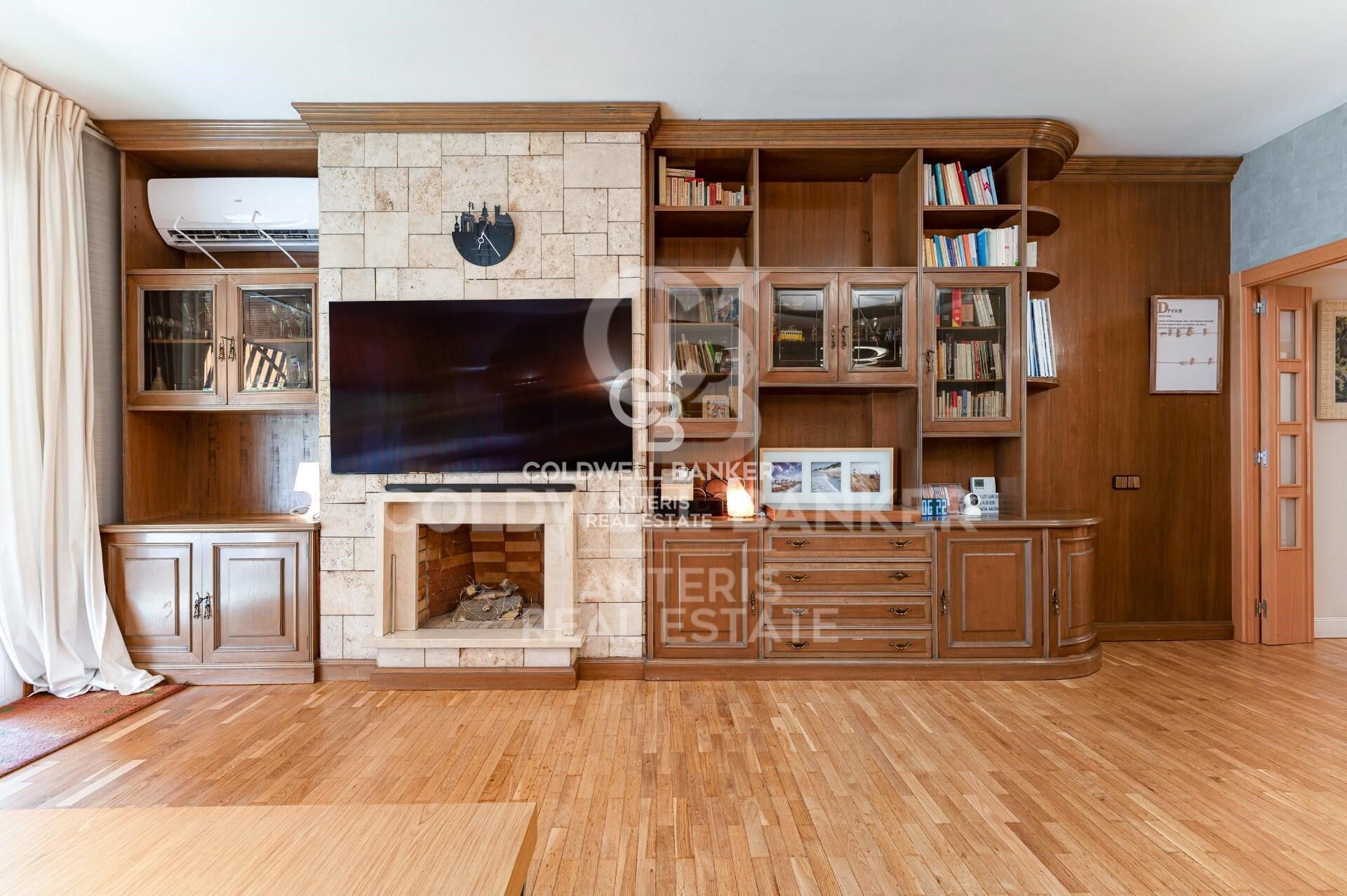 Exclusive Home with Terrace in the Heart of L'Esquerra de l'Eixample