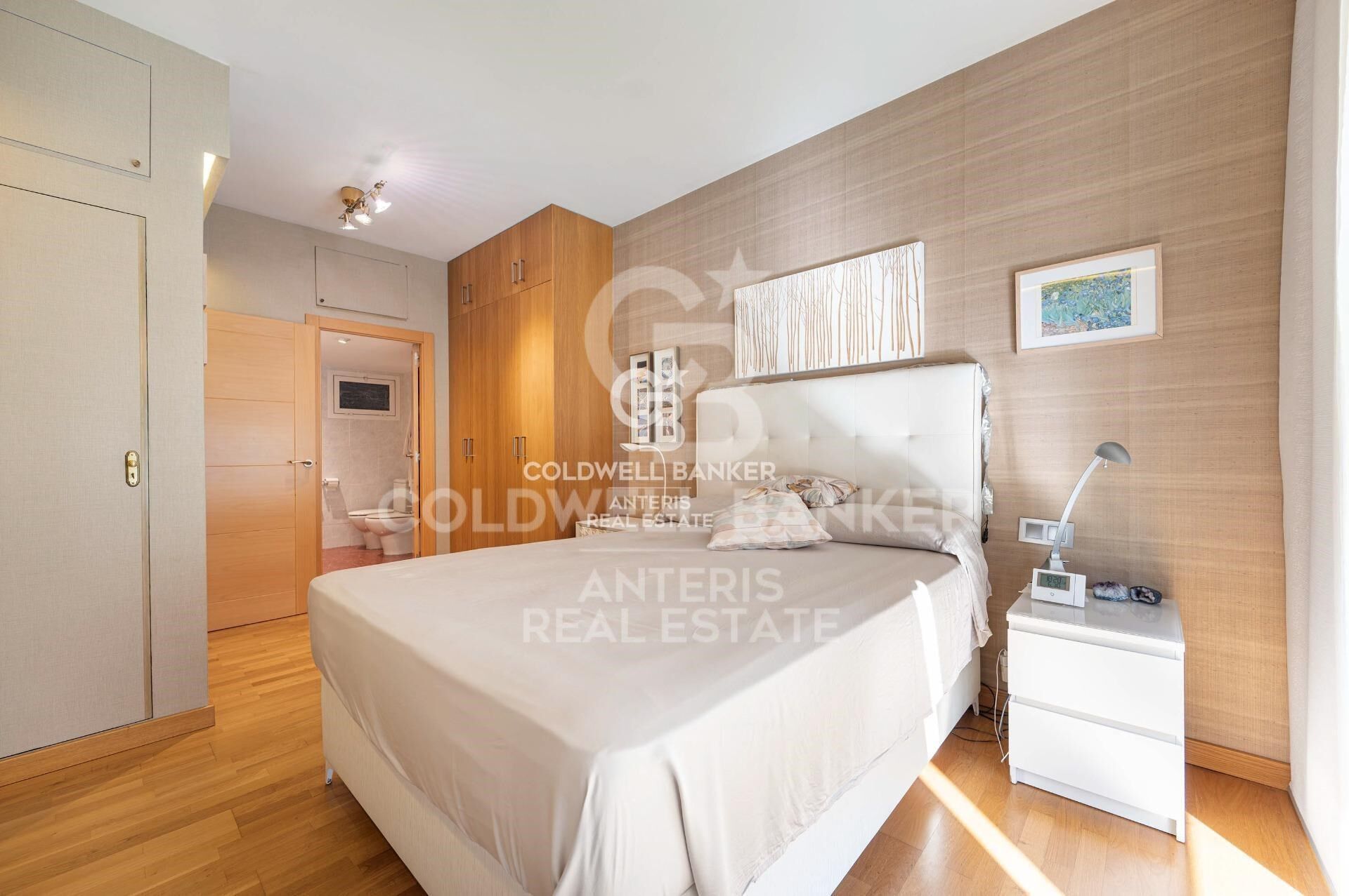 Exclusive Home with Terrace in the Heart of L'Esquerra de l'Eixample
