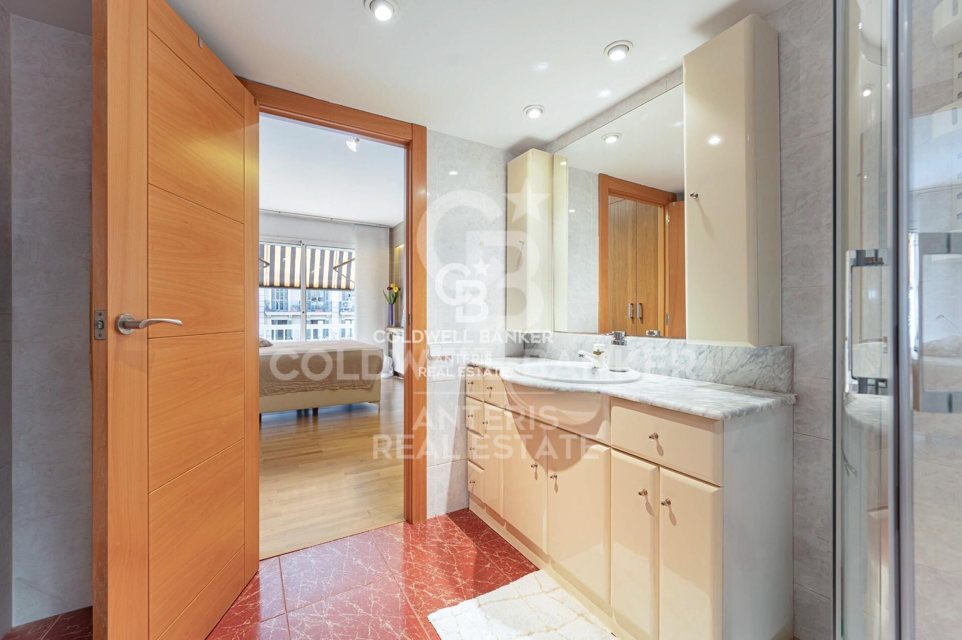 Exclusive Home with Terrace in the Heart of L'Esquerra de l'Eixample