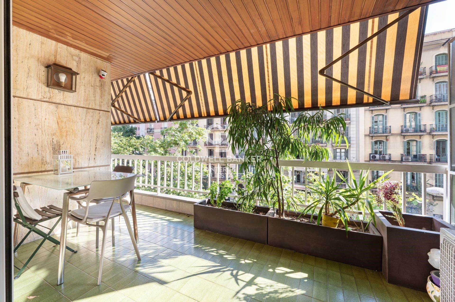 Exclusive Home with Terrace in the Heart of L'Esquerra de l'Eixample